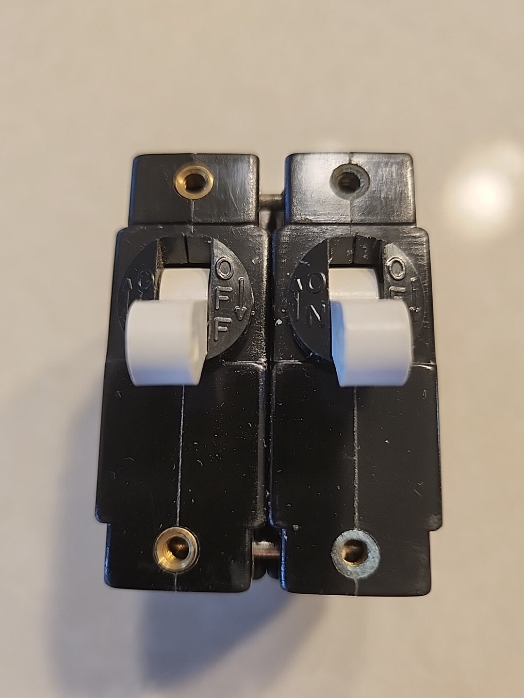AMF Circuit Breaker PN W68X2Q3-2-5, 5A, 2P, 250V, 400Hz, NOS.