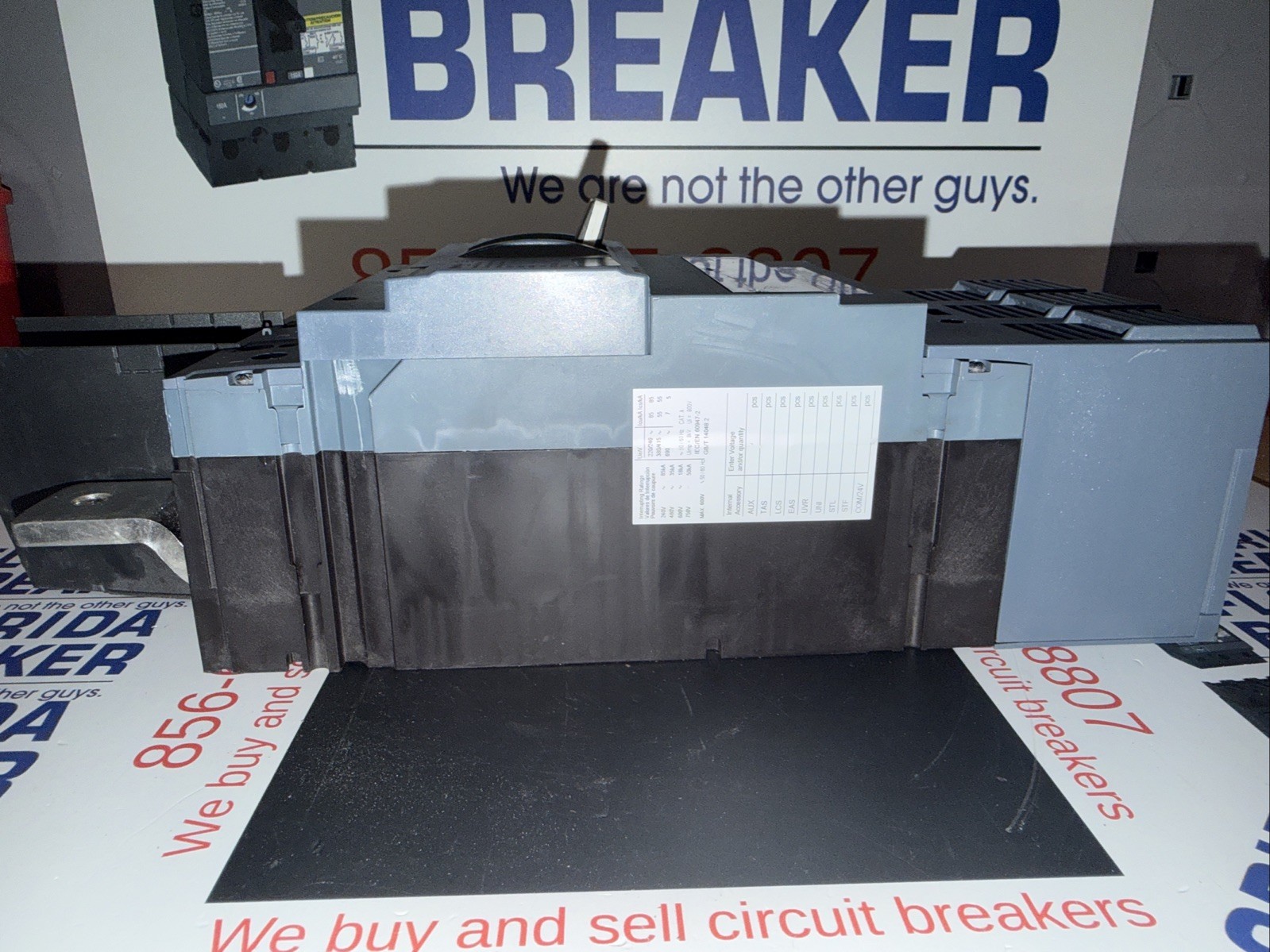 NEW TAKE OUT SIEMENS 400 AMP 3 POLE 3VA5340-5EC31-0AA0 600V + TM230 Trip Unit