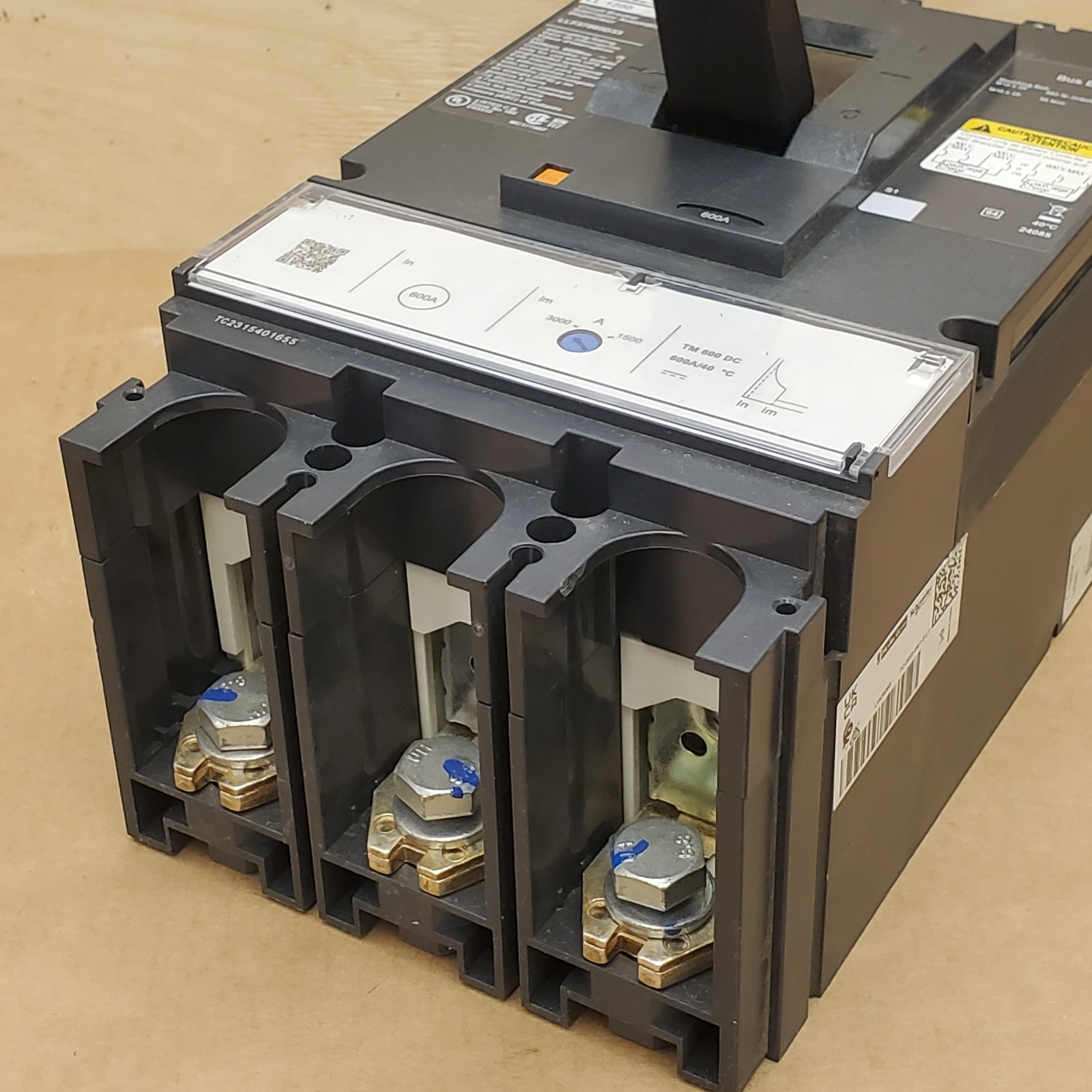 Square D LLF37060D33 PowerPact Circuit Breaker 600 Amp 500VDC w/ Adj Mag Trip
