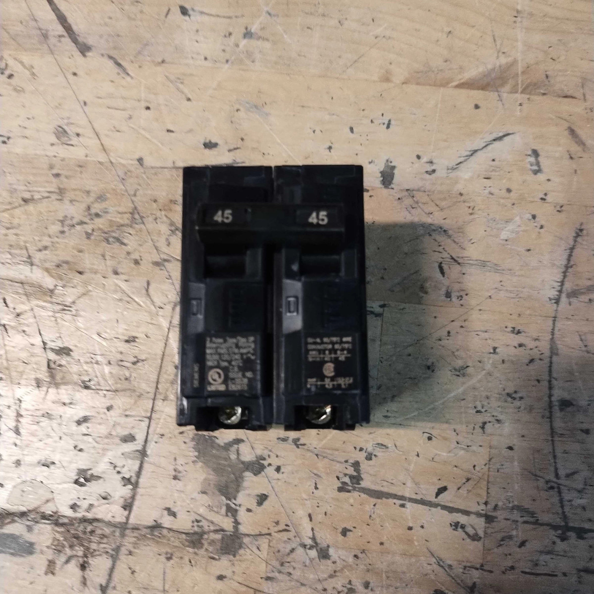 SIEMENS Q245 45-AMP 2-POLE 120/240V QP PLUG-IN CIRCUIT BREAKER USED