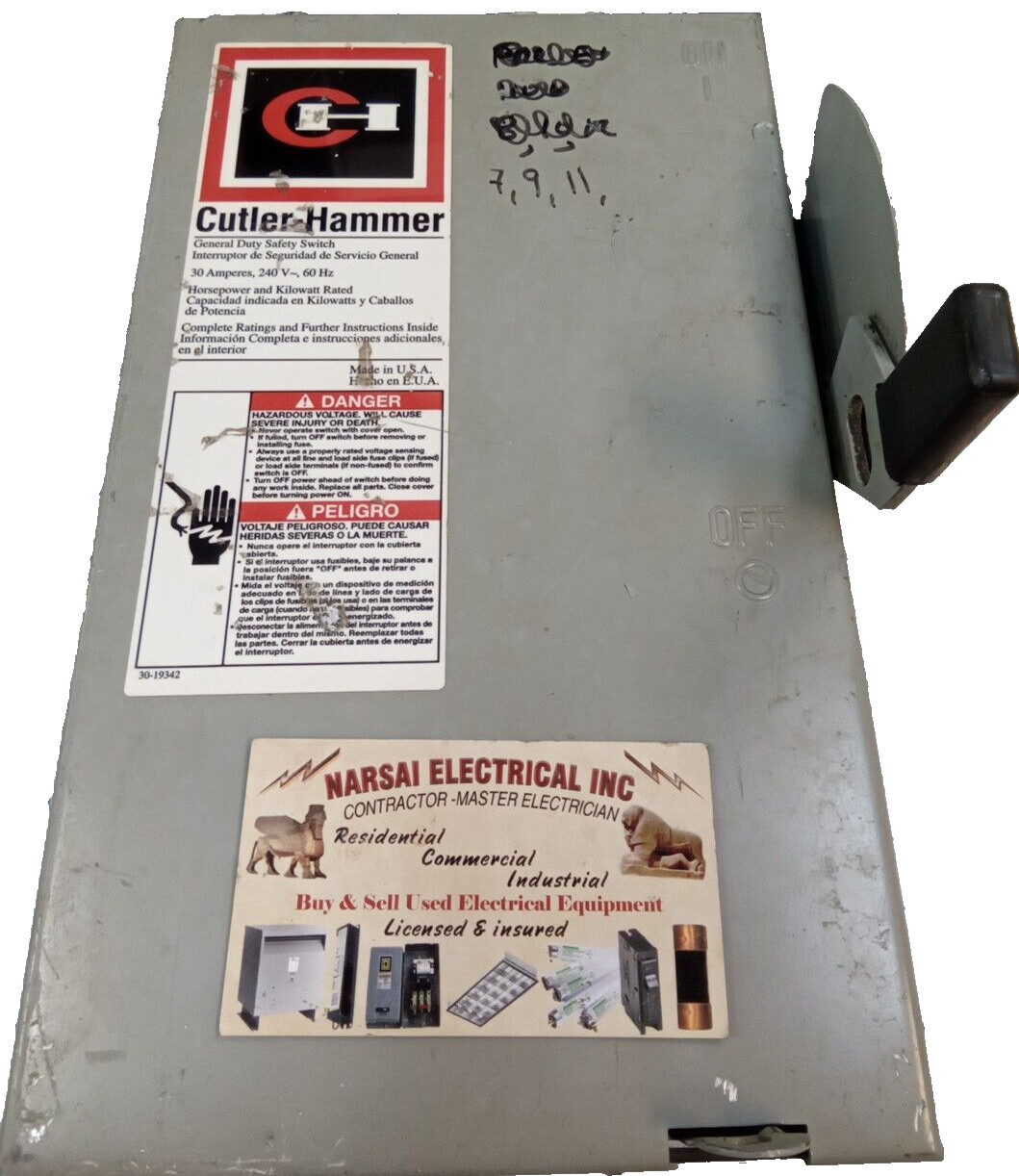 CUTLER HAMMER/DISCONNECT/SWITCH/DG321NGB/30A /3P/240V/FUSIBLE/R1-INDOOR(B33D1