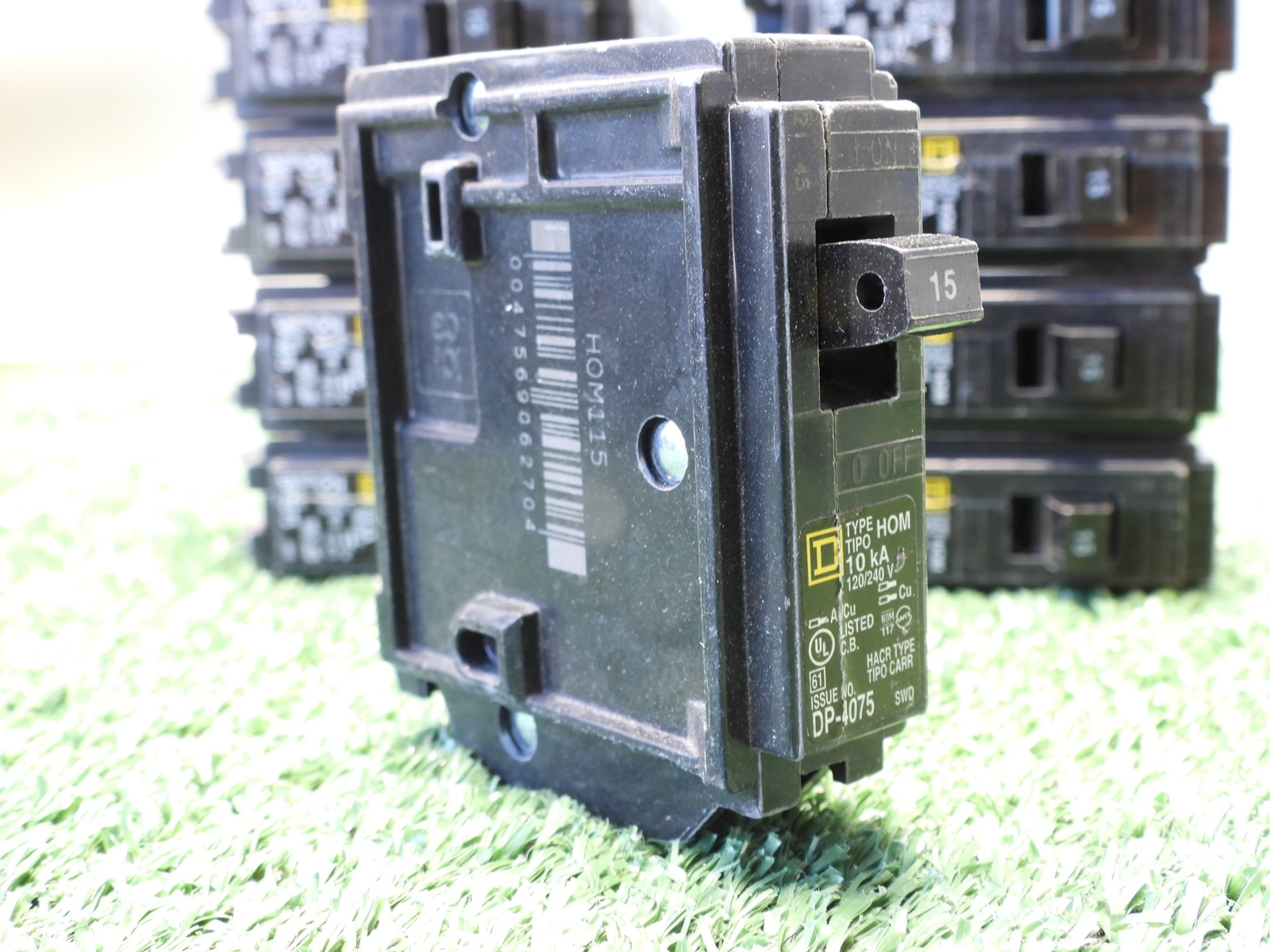 (Lot of 10) Square D HOM115 HOM 15A 120/240V HACR Type Circuit Breaker