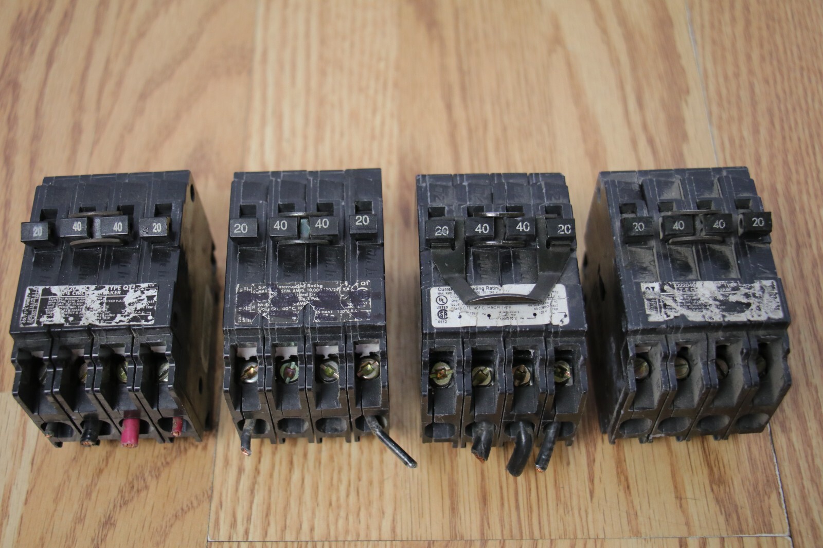 Siemens Q22040CT Double Pole 20/40Amp 120/240V Circuit Breaker