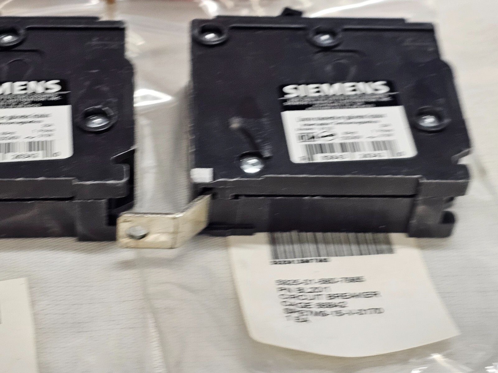 2 Siemens Panel Circuit Breaker 20A Amp 120/240V 1 Pole Bolt On B120 Type BL