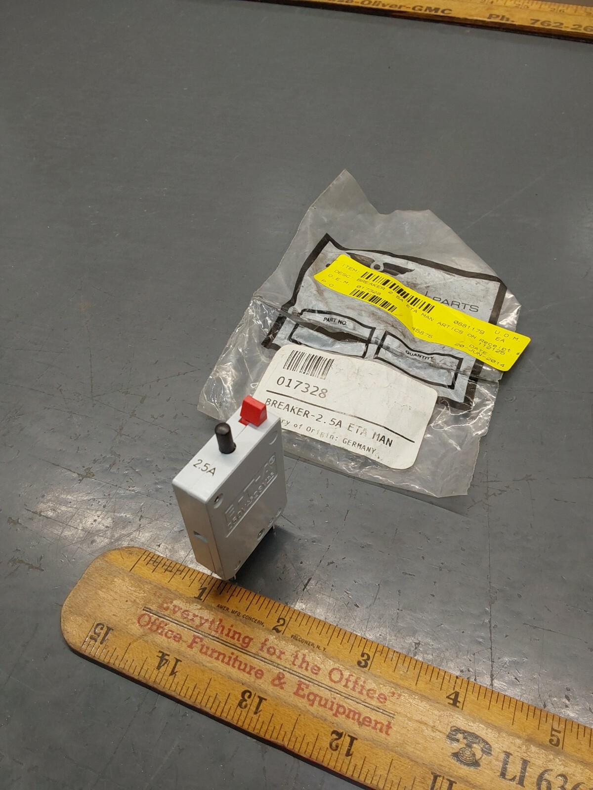 New E-T-A 2.5-Amp 250VAC-28VDC Resettable Circuit Breaker 127-P10-H-KF.