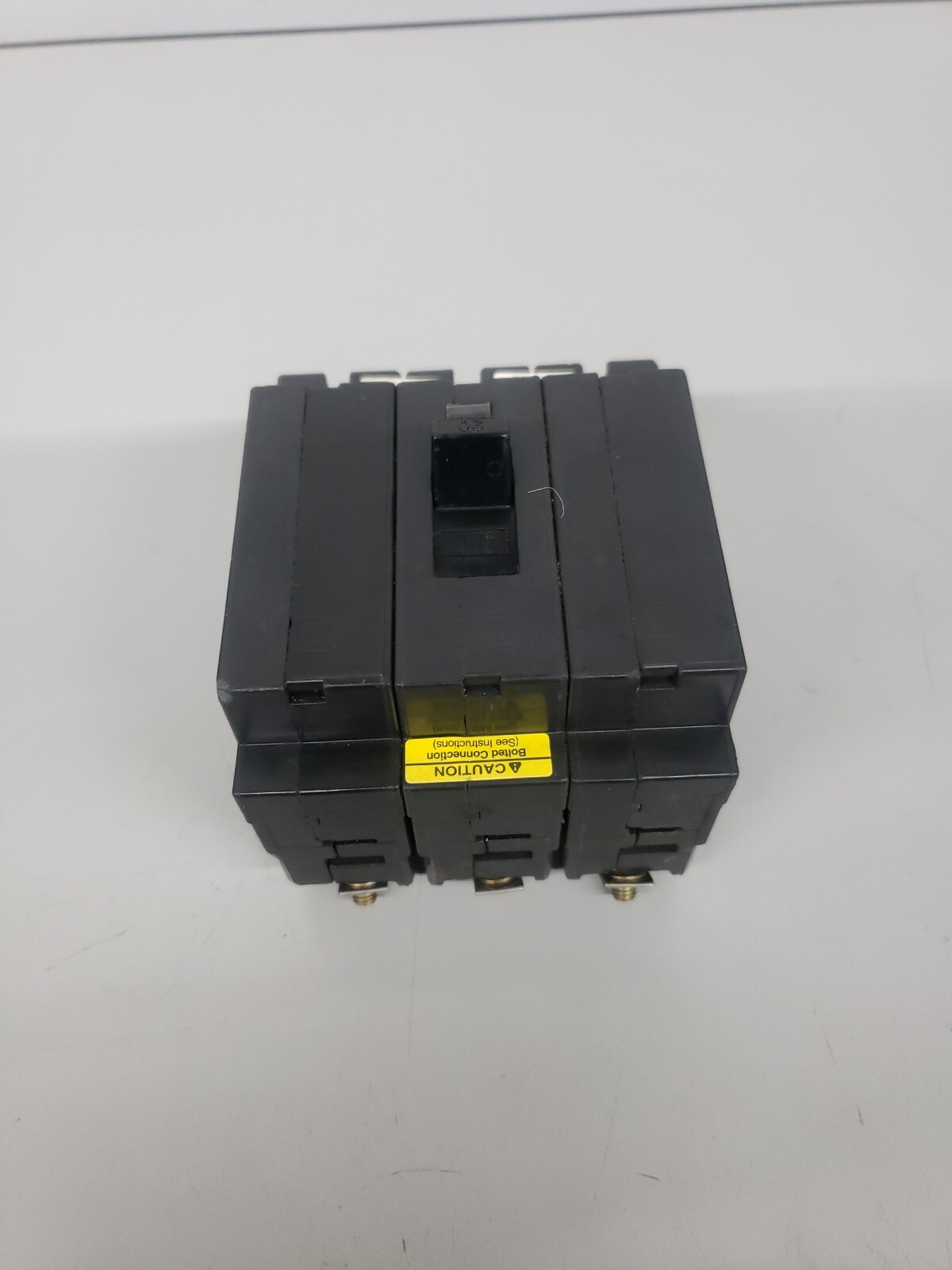 EHB34020 Square D 20A 480/277V 3P Circuit Breaker *Chipped