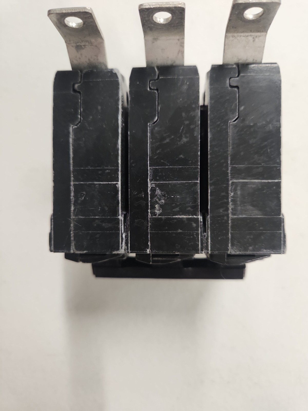 SIEMENS B380 3 POLE 80A 240V Type BL Bolt On Circuit Breaker READ DESCRIPTION