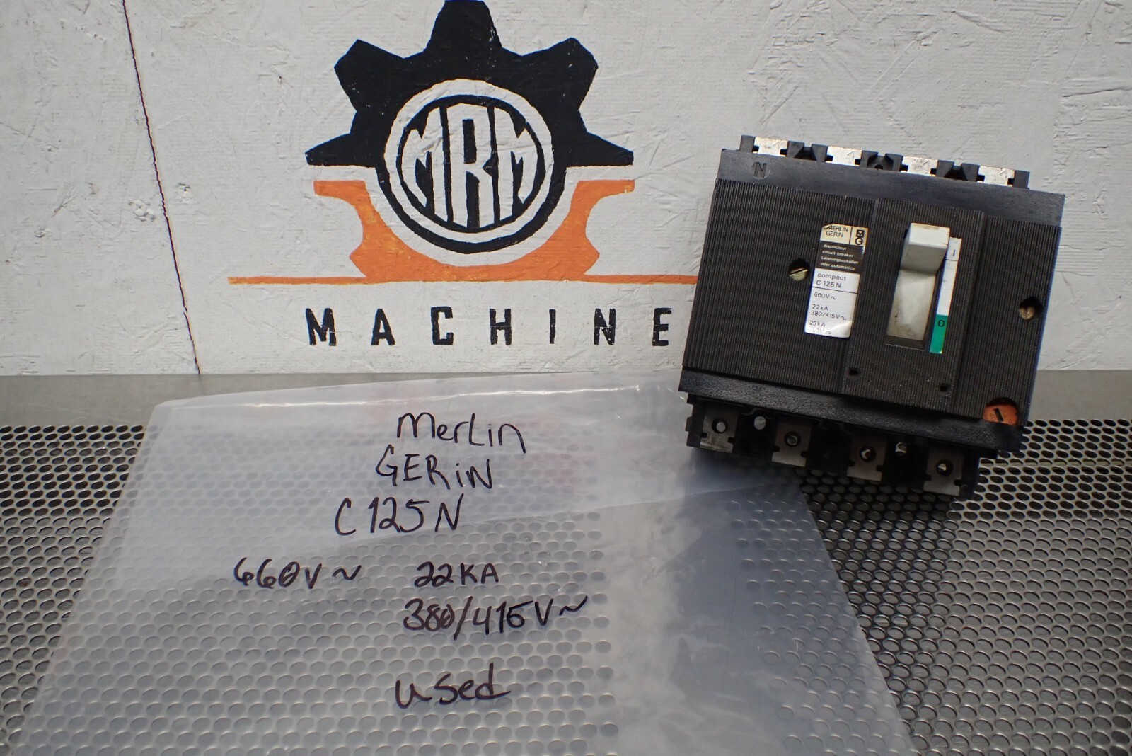 Merlin Gerin C125N Circuit Breaker 660V 22kA 380/415V 25kA 250V Used See Pics