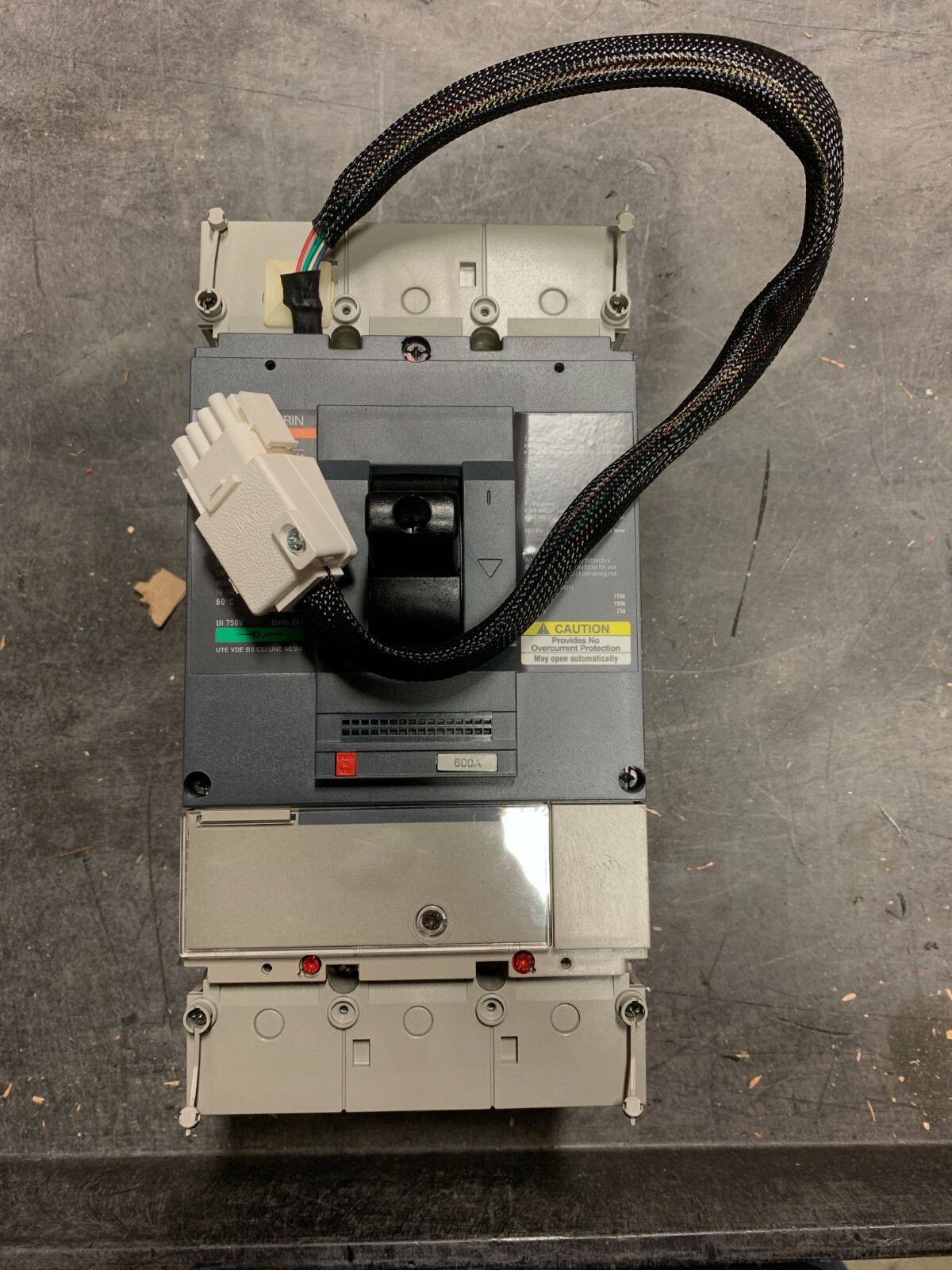 New Merlin Gerin NSJ600A 600A Plug In Compact Molded Case Switch NSJ600 600 Amp