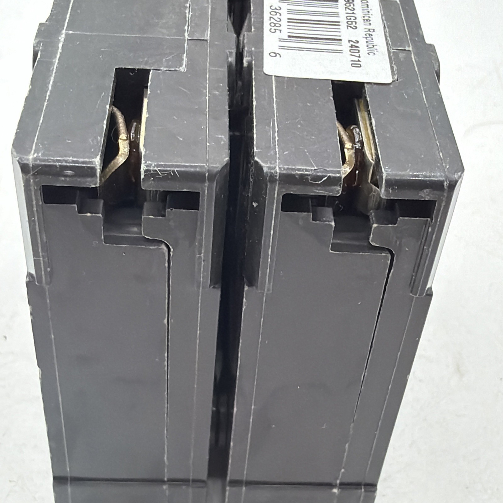 Eaton BR220 120/240VAC 20A 2-Pole Circuit Breaker NEW Free Shipping