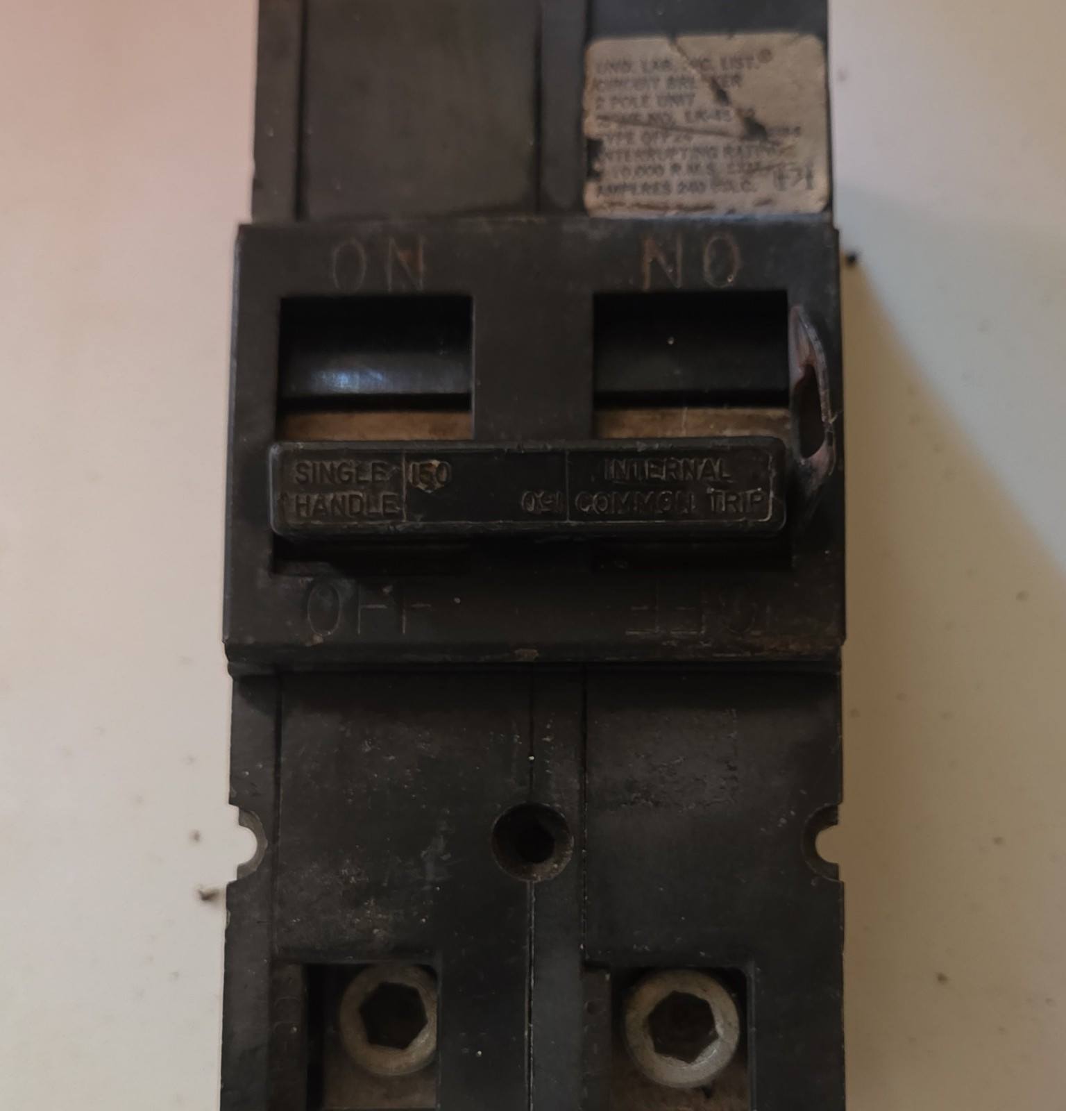 GTE Sylvania QFP24 Circuit Breaker 150A 240V 2-Pole Plug-In On/Off Black
