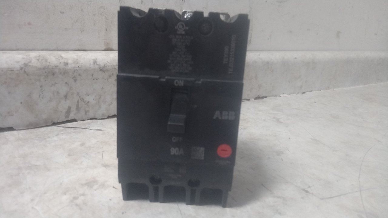 GE TEY390 277/480VAC 250VDC 90 Amps 3-Pole Molded Case Circuit Breaker (C)