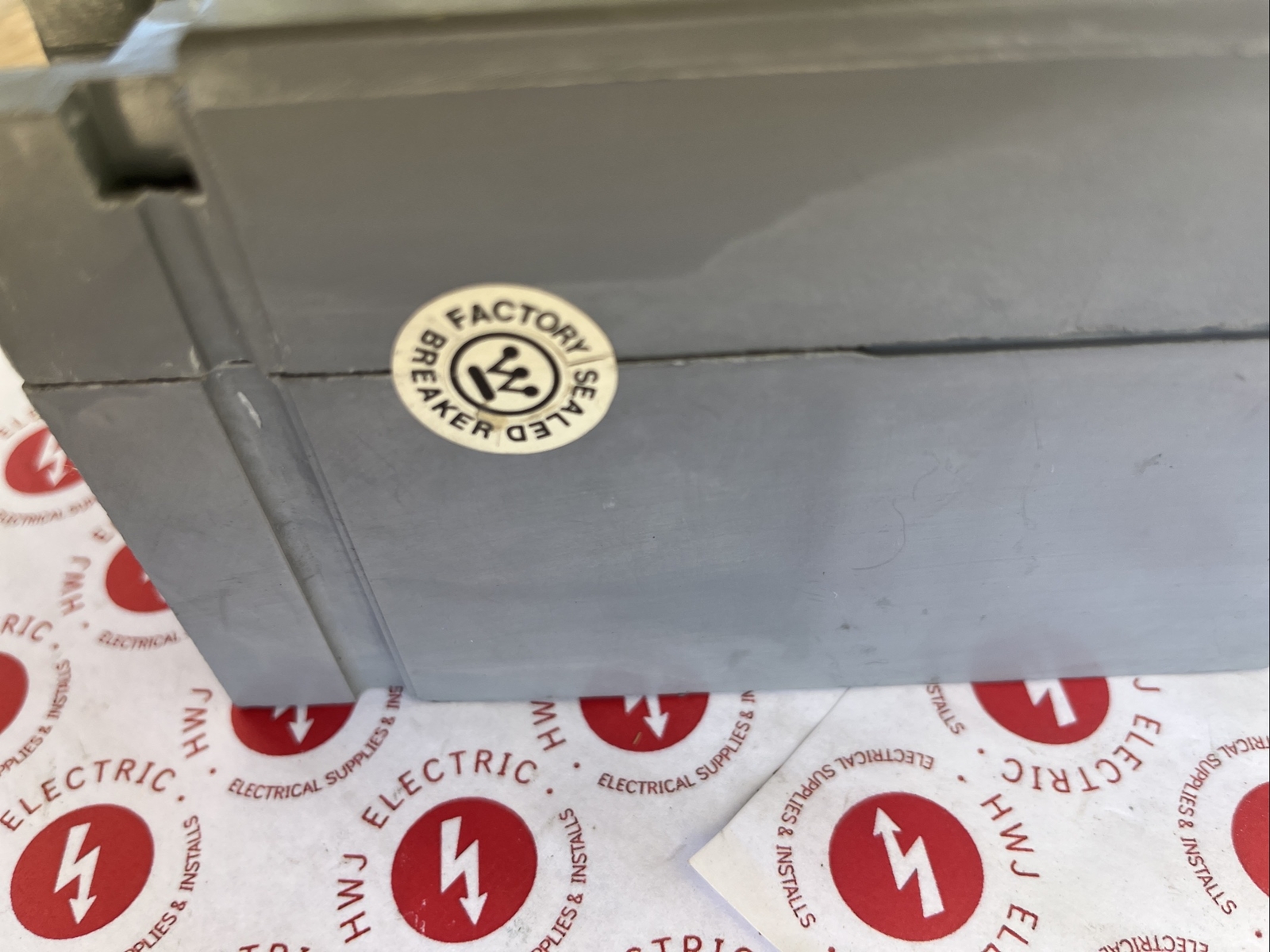 WESTINGHOUSE HFB3100 3 POLE 100A 600V MOLDED CASE BREAKER