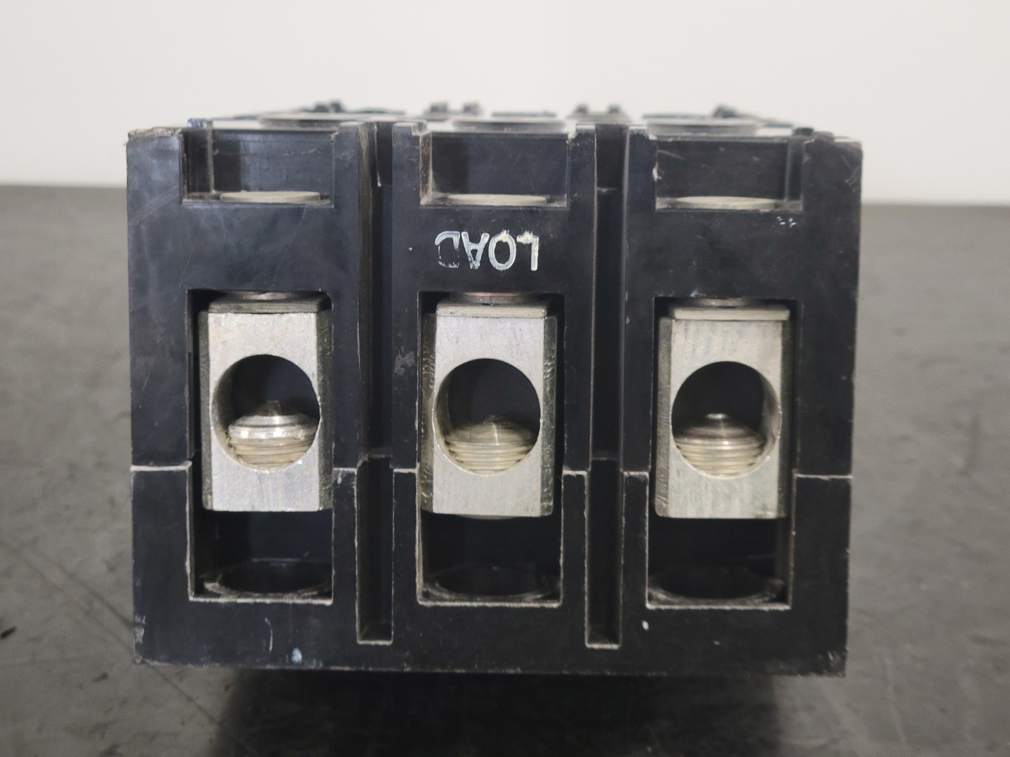 Westinghouse DA3300W 300 Amp 3 Pole Circuit Breaker – Electrical