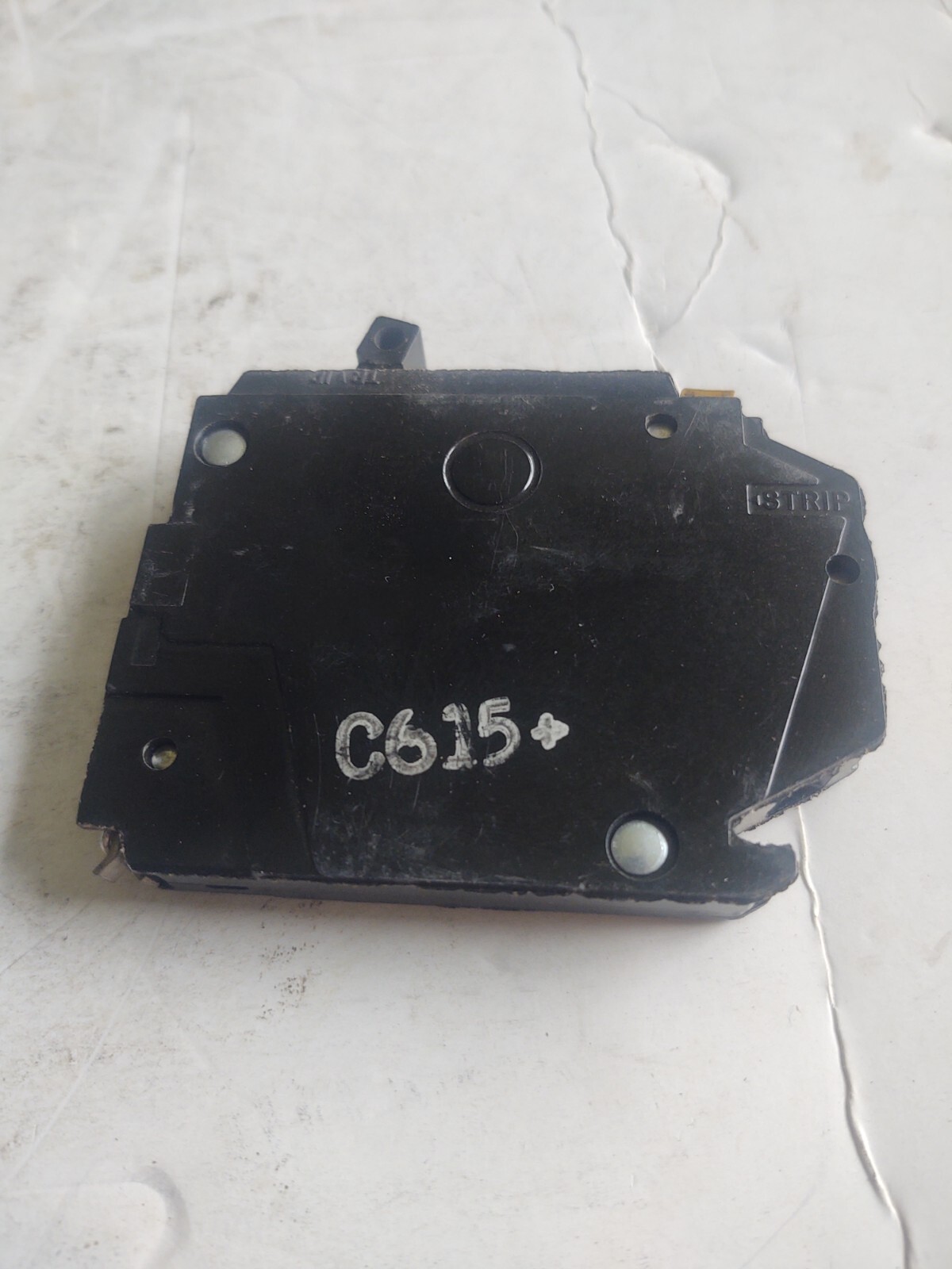 (8) GENERAL ELECTRIC # THQP120 / 20 AMP, 1 POLE, 120/240, THIN CIRCUIT BREAKER.