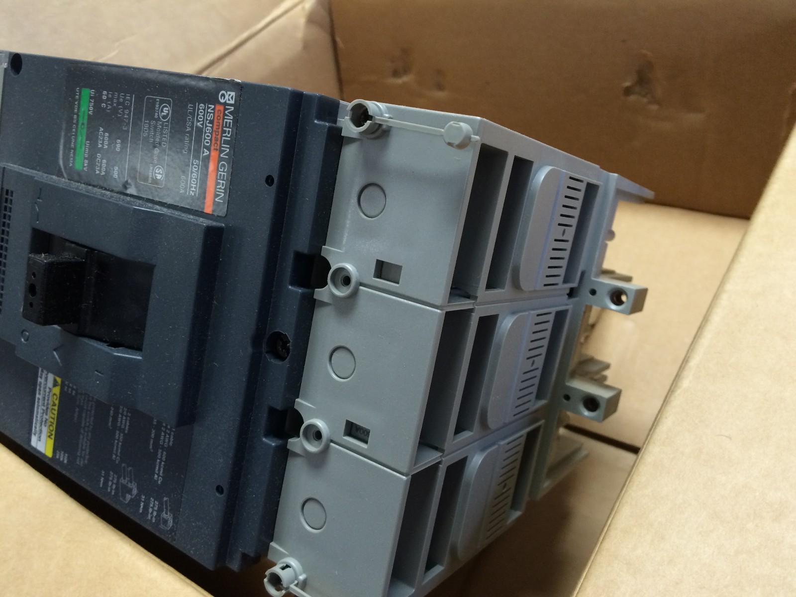 NEW NSJ600A merlin gerin SCHNEIDER AUTOMATIC 600V 600A,NJHN36000S60ABSO,BF,DJ