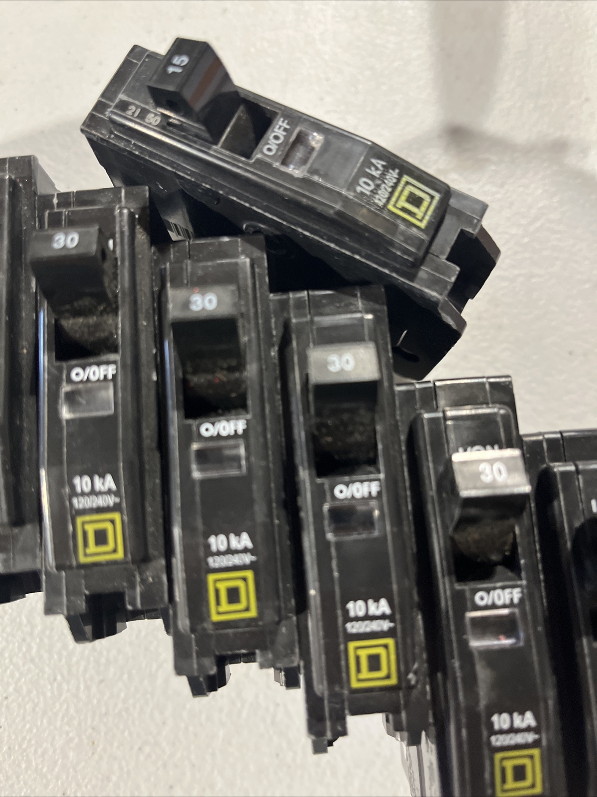 Square D ( Lot of 12 ) 11-30amps And 1-15amp