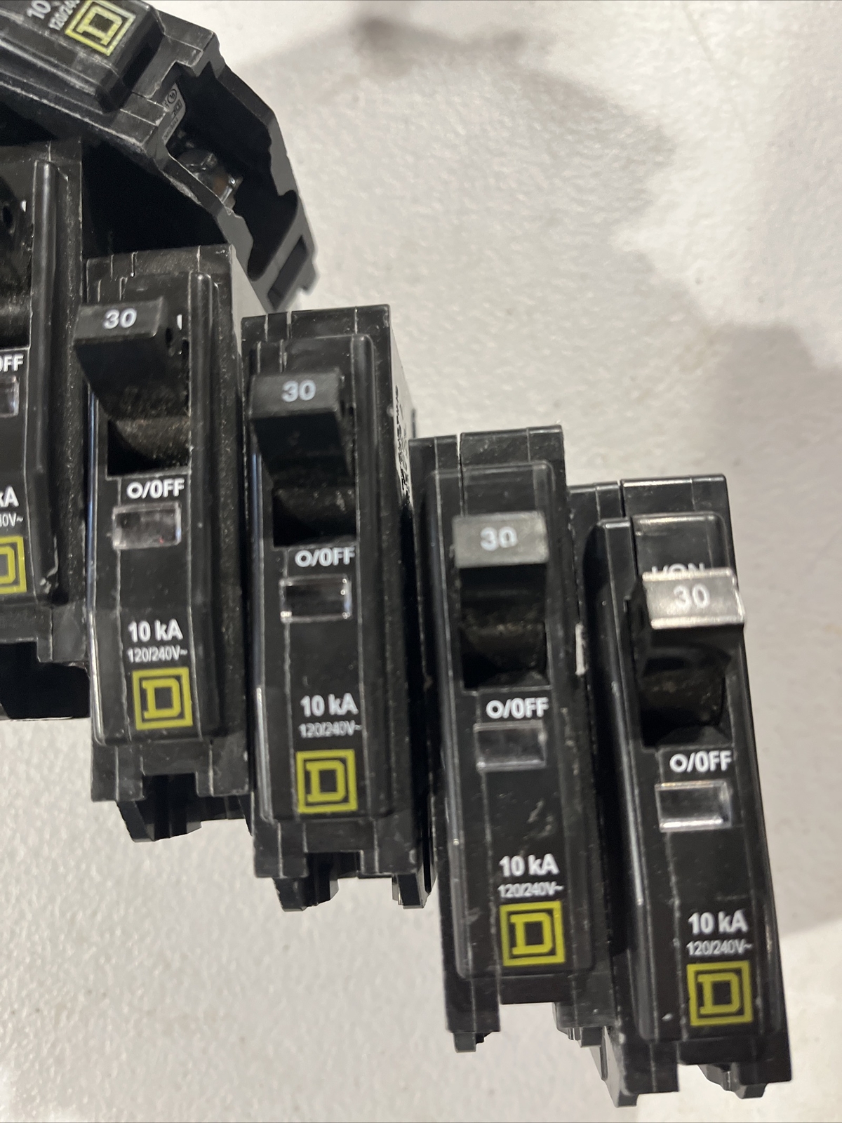 Square D ( Lot of 12 ) 11-30amps And 1-15amp