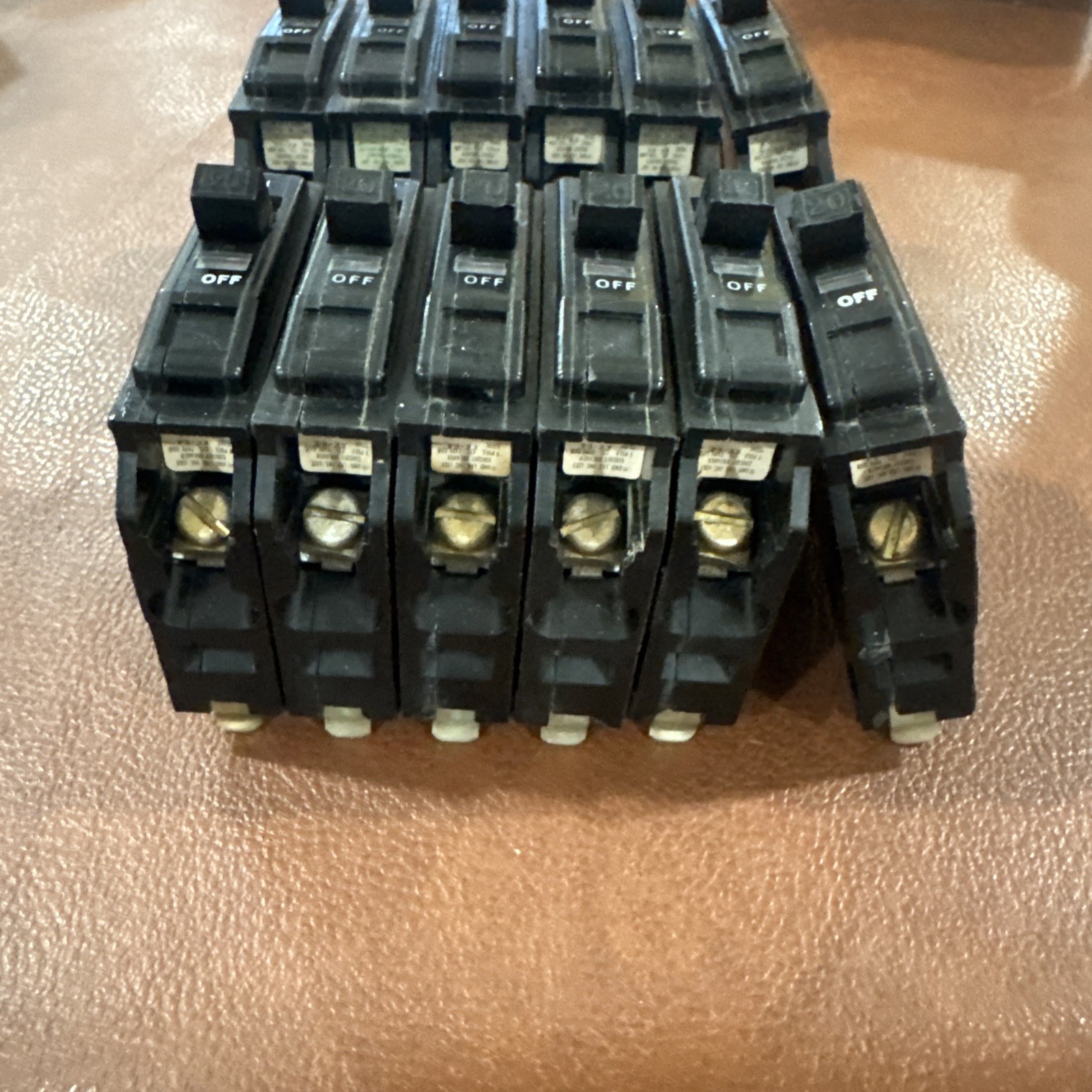 LOT OF 12 Square D QOB120 Circuit Breaker 20A 1P 120/240V QOB QOB-120 20 Amp 1P