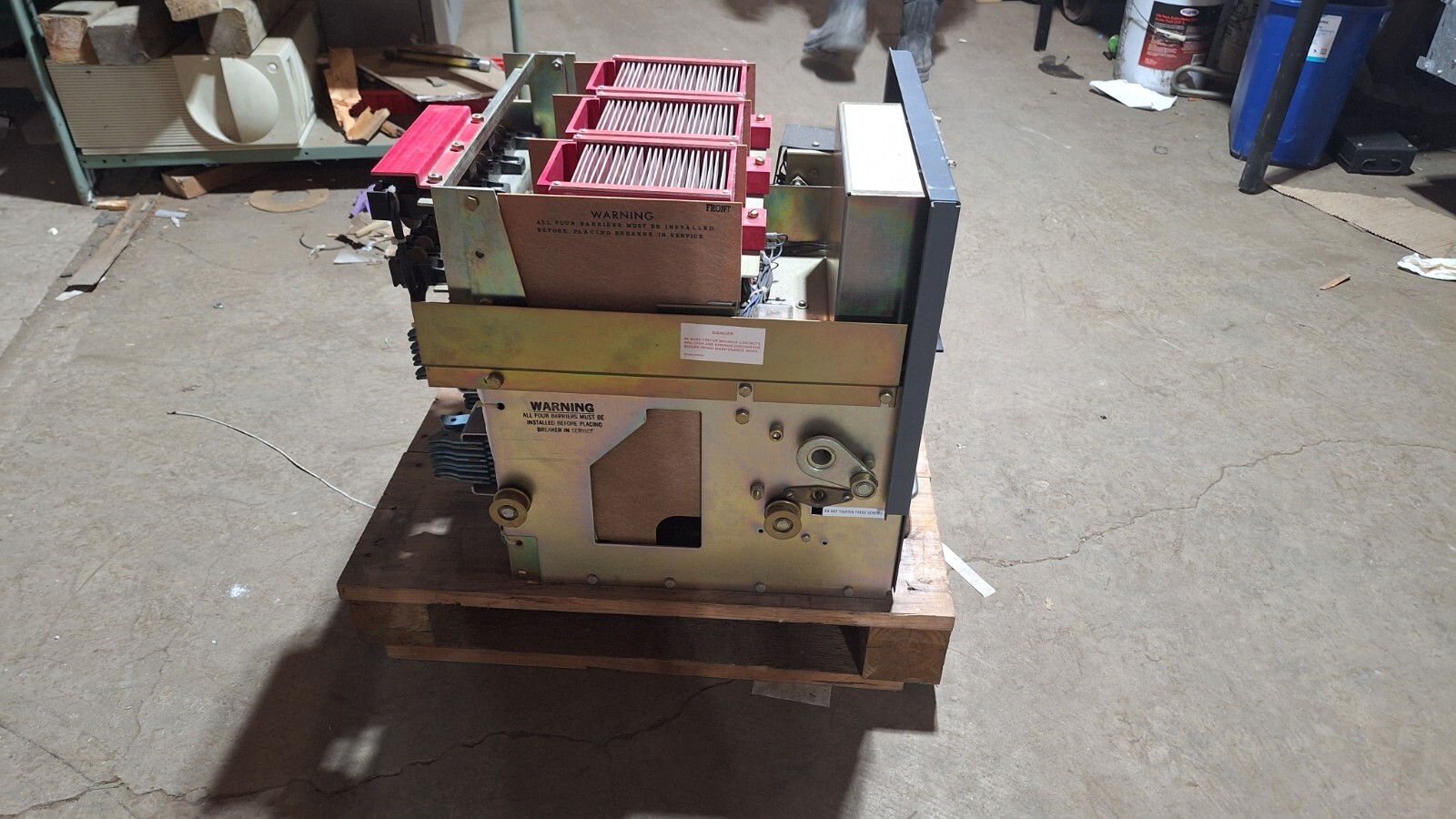 SQUARE D DS-416 1600 AMP Frame 1200 3 POLE CIRCUIT BREAKER Amptector LIG Trip