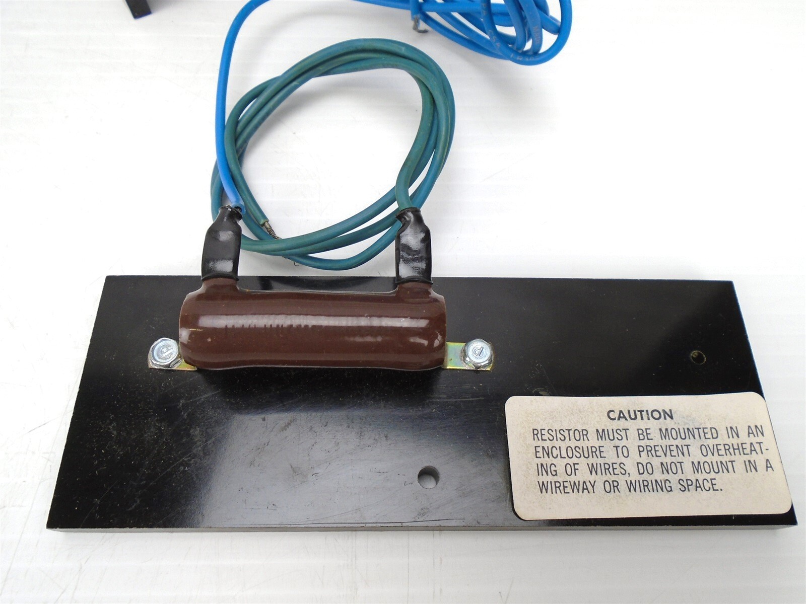 GE – THED136035WL -35A, 3 Pole, 240-600 VAC – w/EXTERNAL RESISTOR 20k Ω 25W