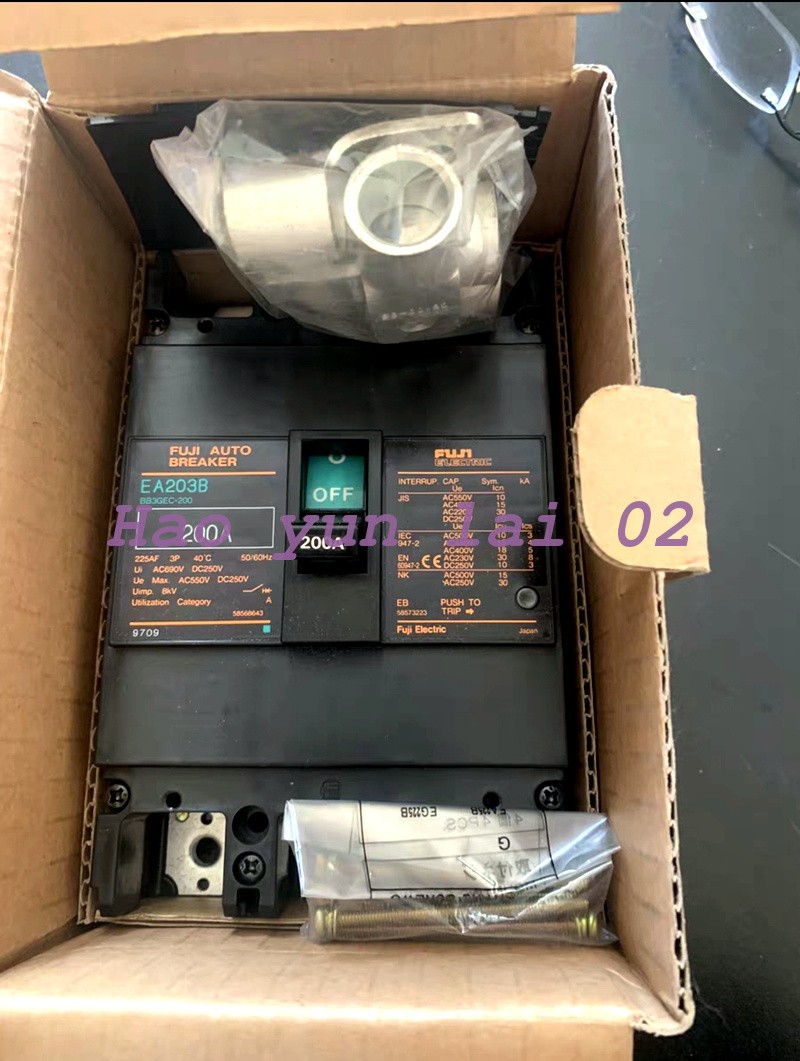 1PCS New For Fuji Circuit Breaker EA203B 3P 200A