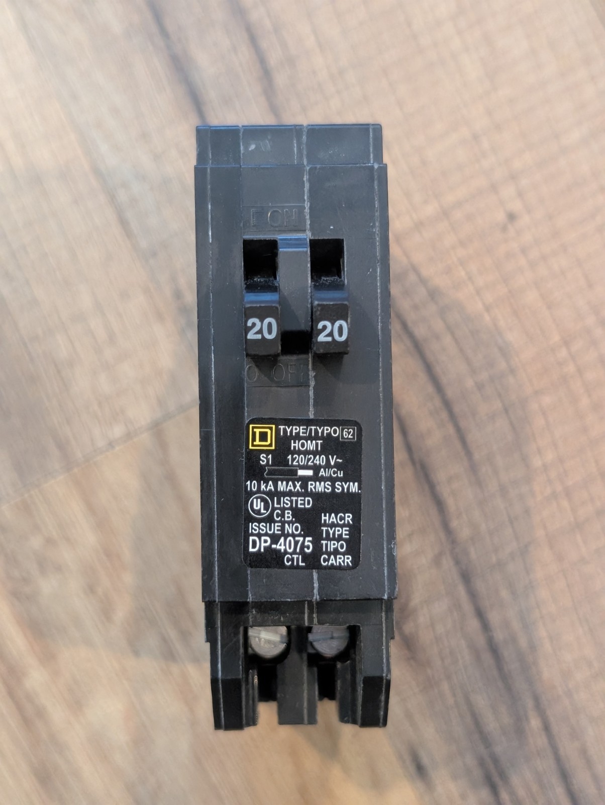 Square D HOMT2020 Homeline 20 amp Twin 1 Pole Tandem Circuit Breaker NEW!!