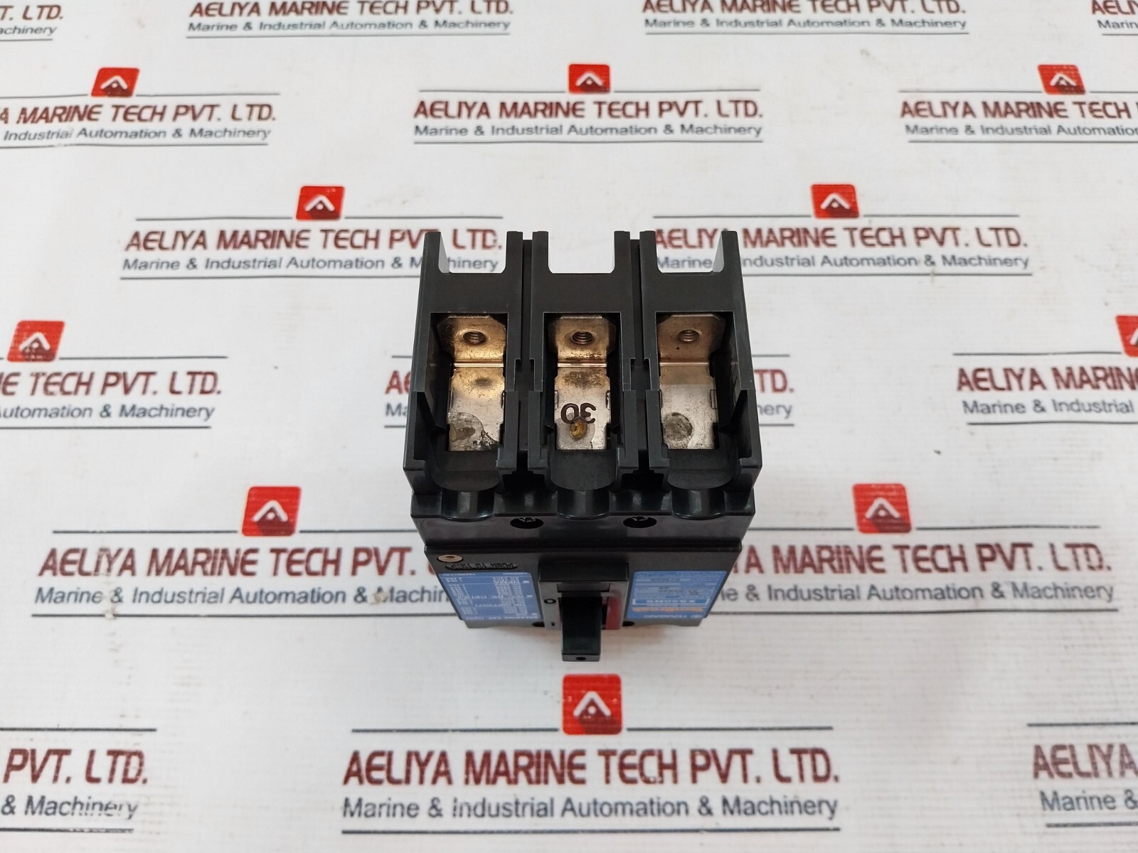 Terasaki Electric XS50NS Circuit Breaker 3 Pole 30A AC600V DC250V