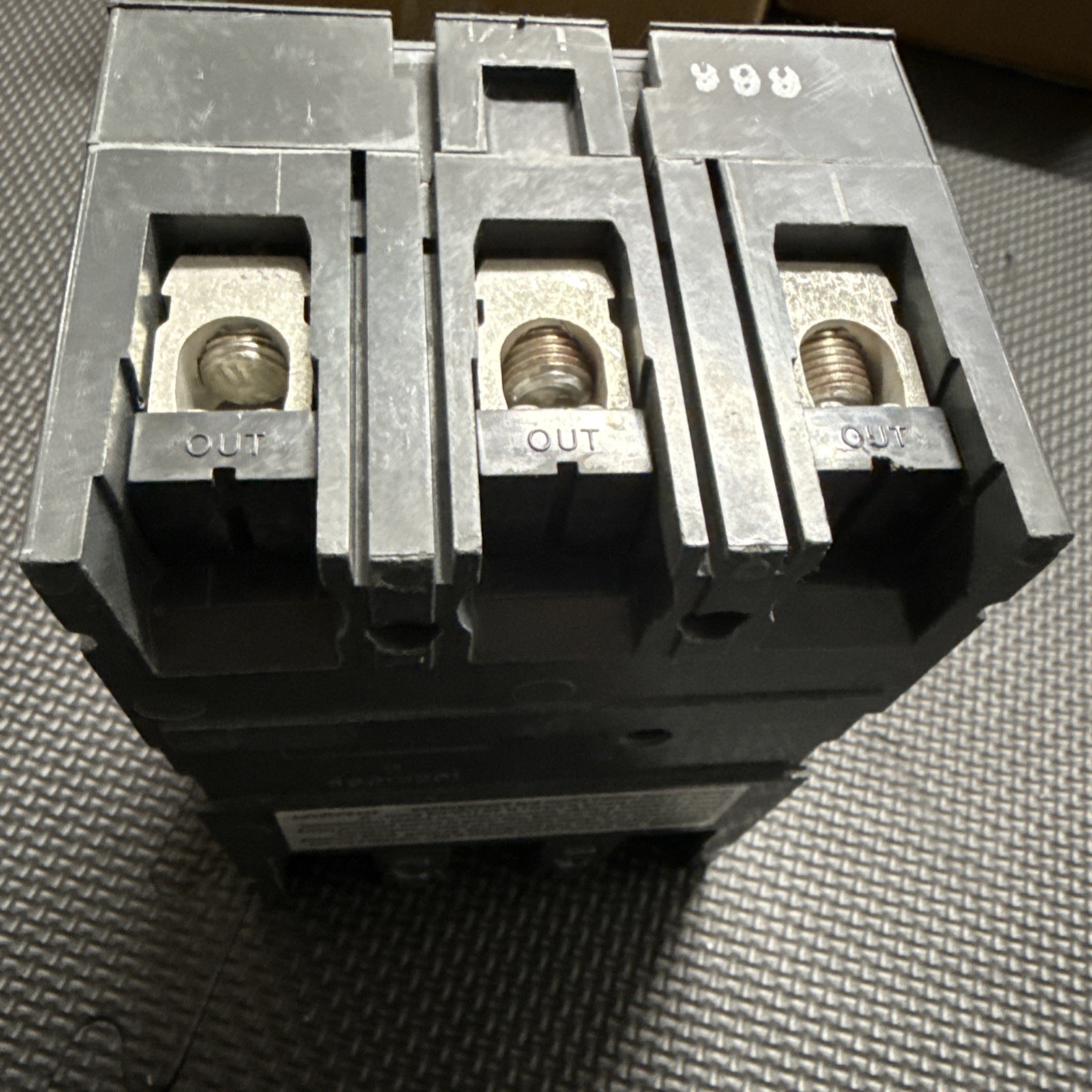 GE SEPA36AT0100 Molded Case Circuit Breaker, 100 A, 600V AC, 3 Pole