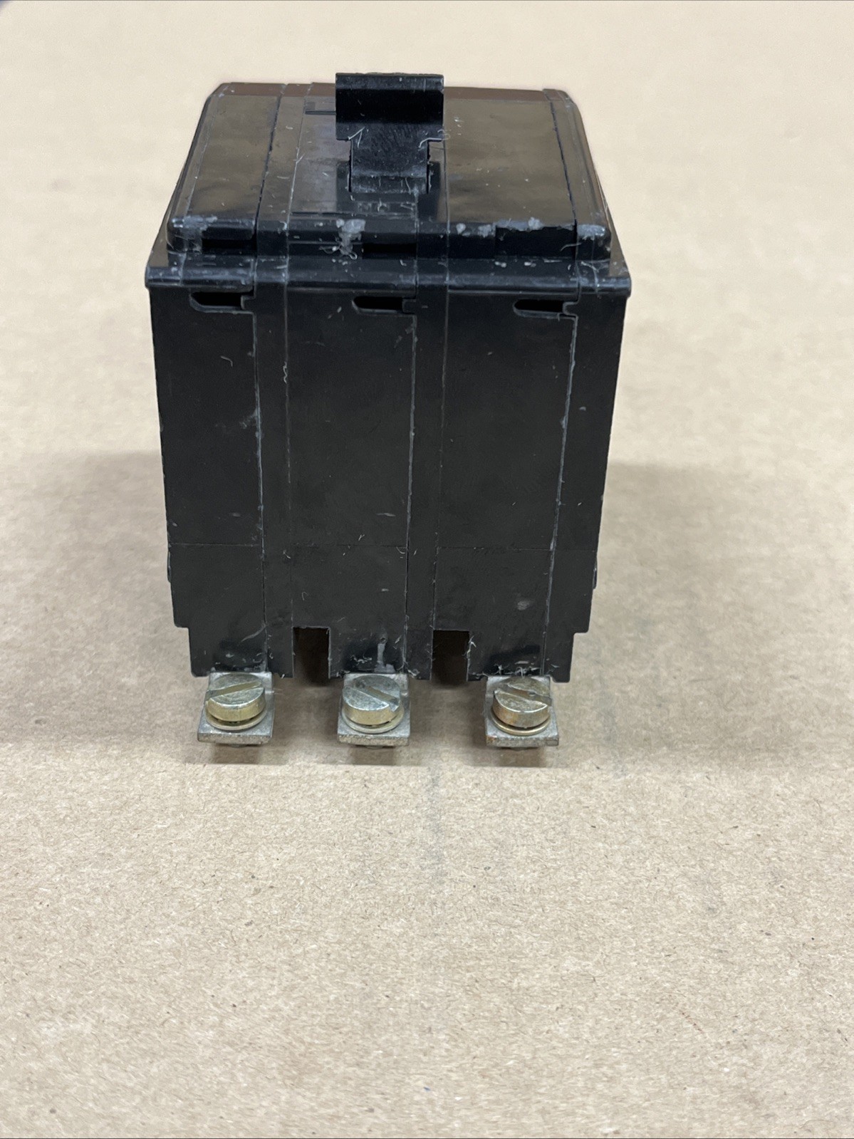 SQ-D QOB360 SQUARE D CIRCUIT BREAKER 3 POLE, 60A Bolt-on 10k 13