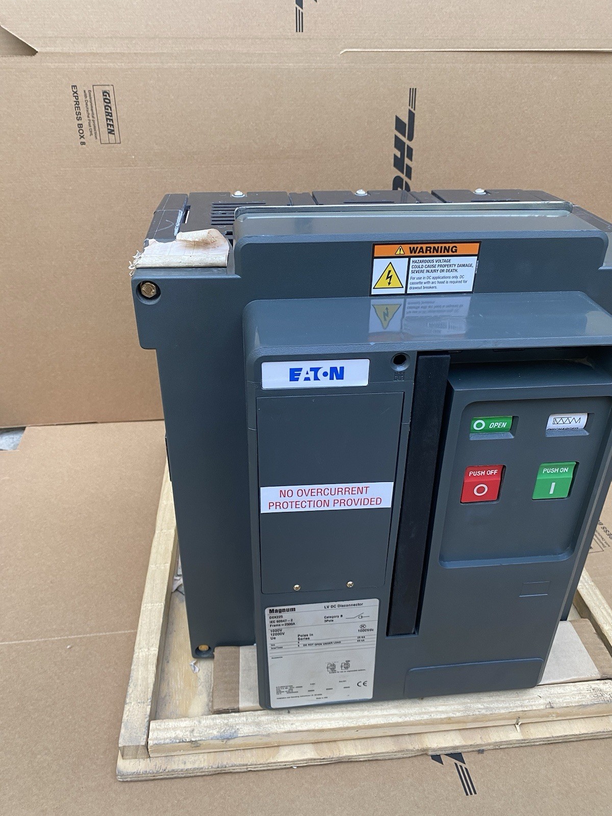 EATON MAGNUM LV DC DISCONNECT DEK225 B 2500A 3P , DEK2253HEA NNNNN MNNN