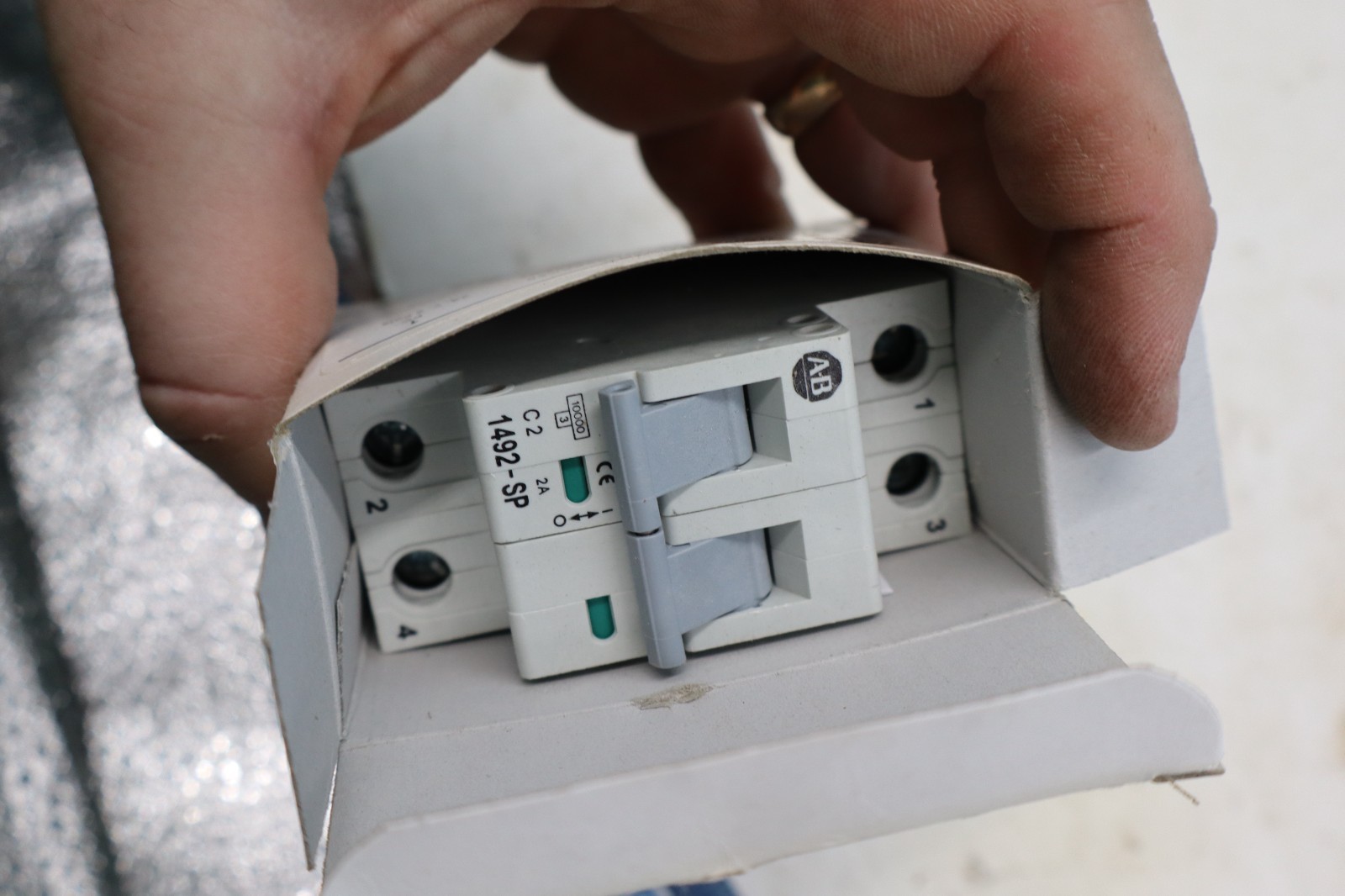ALLEN BRADLEY MINIATURE CIRCUIT BREAKER 1492-SP2C020 SER:C 2Amp 2 pole