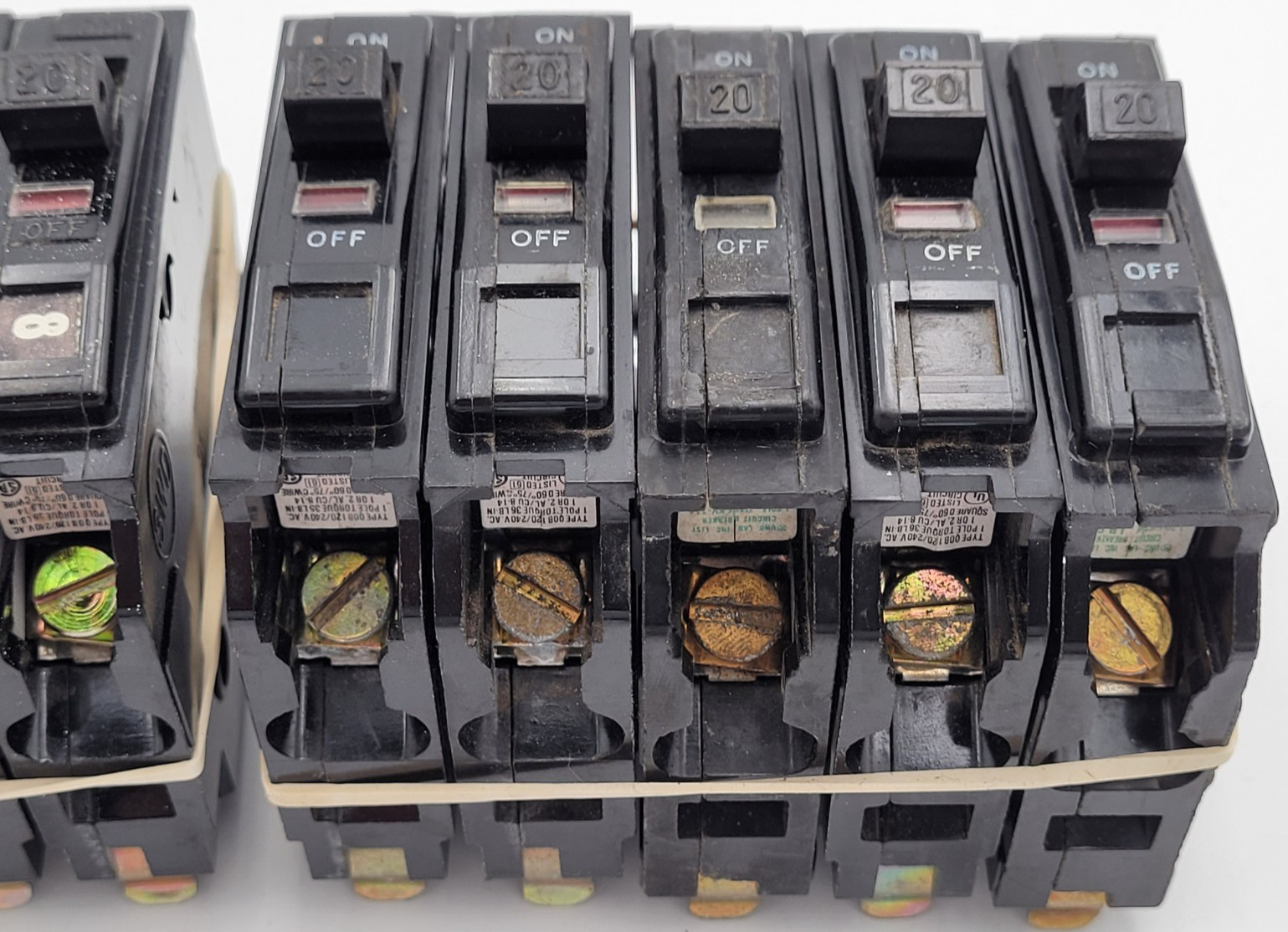 Square D QOB120 20A 1-Pole Bolt On Circuit Breakers Type QOB (Lot of 10) USED