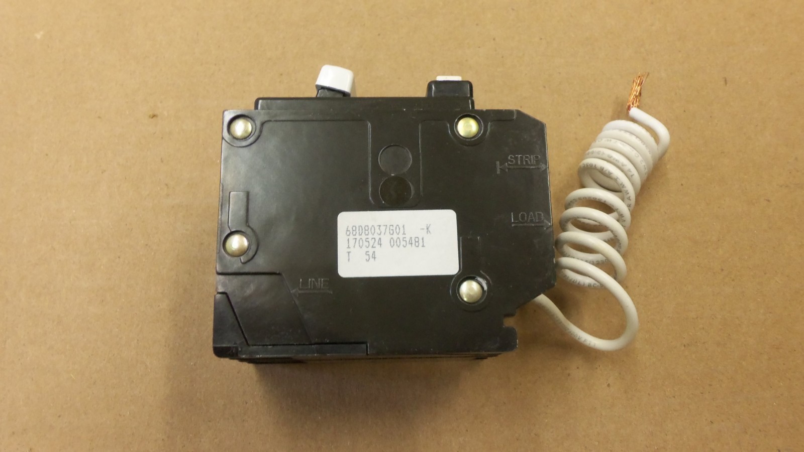 New EATON GFTCB 2 pole 15 amp 120/240V GFTCB215 Circuit Breaker GFCB