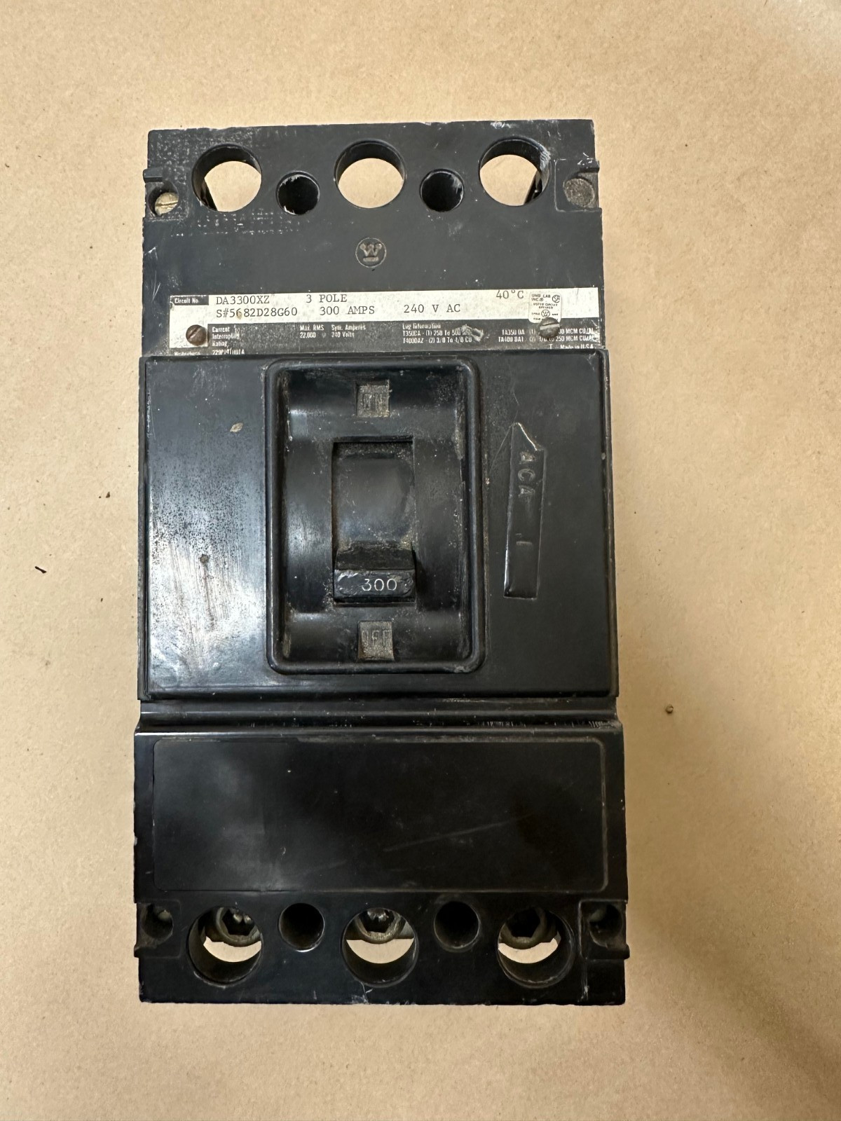 Westinghouse DA3300XZ 300A 3 Pole Circuit Breaker