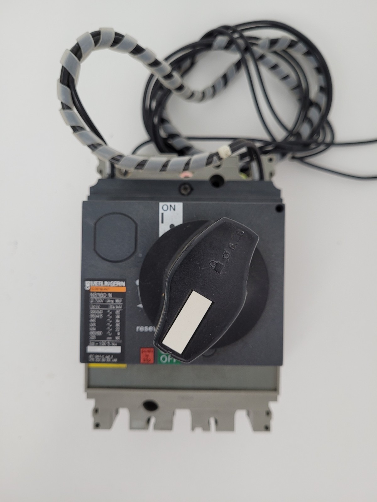 NS160N Merlin Gerin 160 Amp 690 Volt Circuit Breaker w/ Aux. – Next Day Option