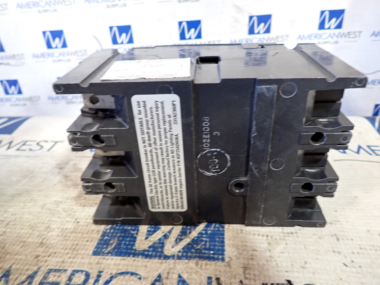 GE SPECTRA SEPA36AT0100 100 amp 100kA@480v 3 pole Circuit Breaker -TESTED