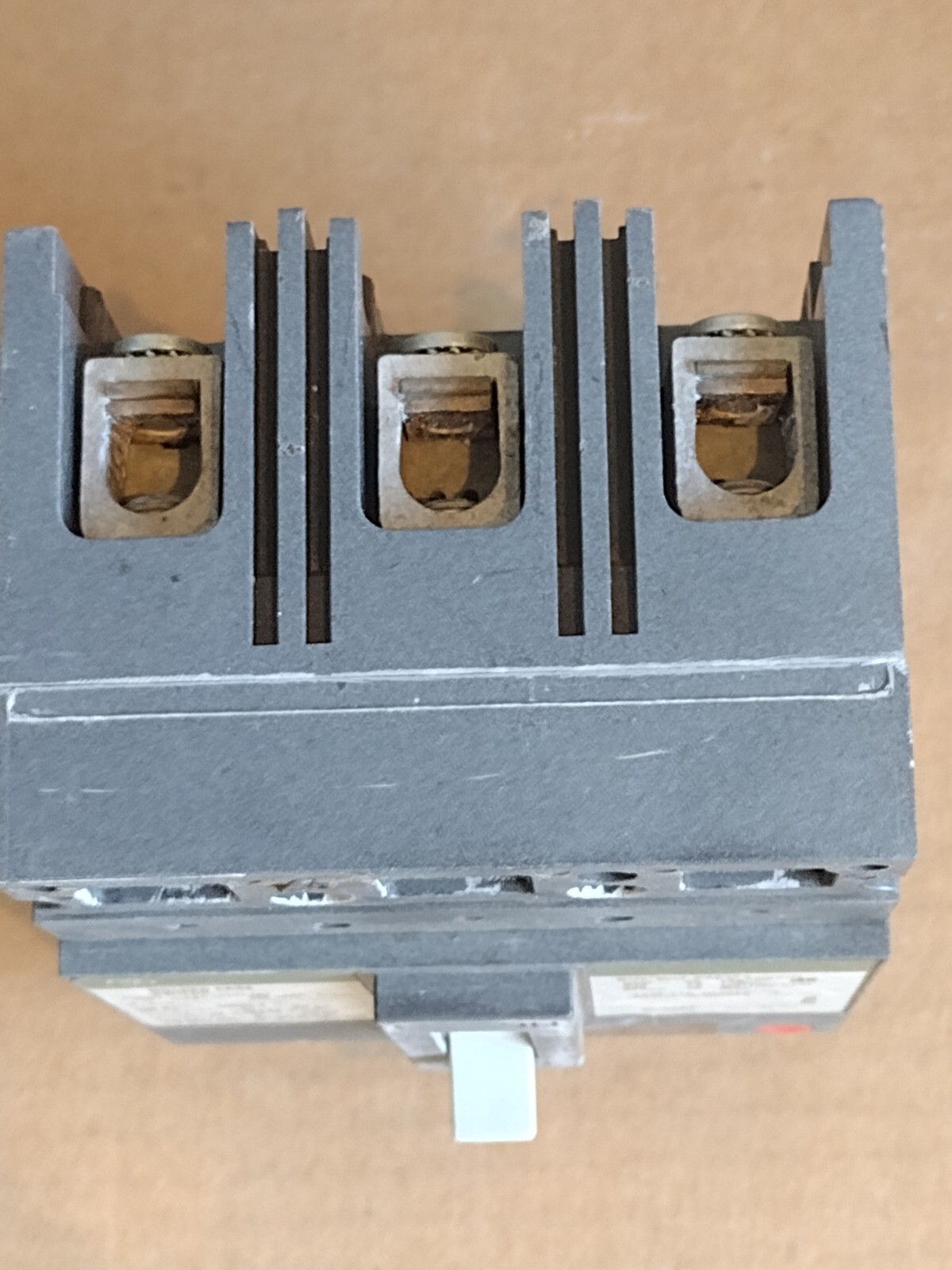 LG TED134YT150 150 Amps 480 Vac 250 Vdc Molded Case Switch