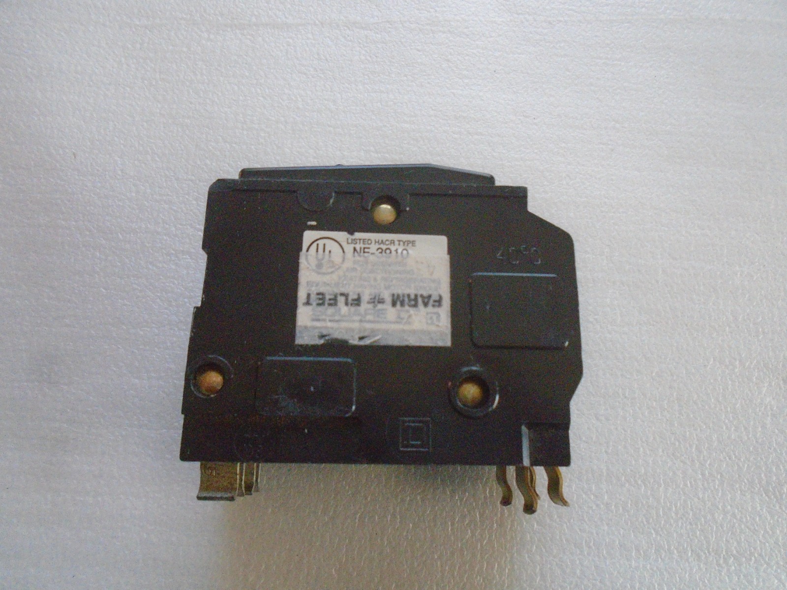 Square D QO240 40 Amp 2 Pole Yellow “D” QO Plug-in Circuit Breaker 120/240 USED