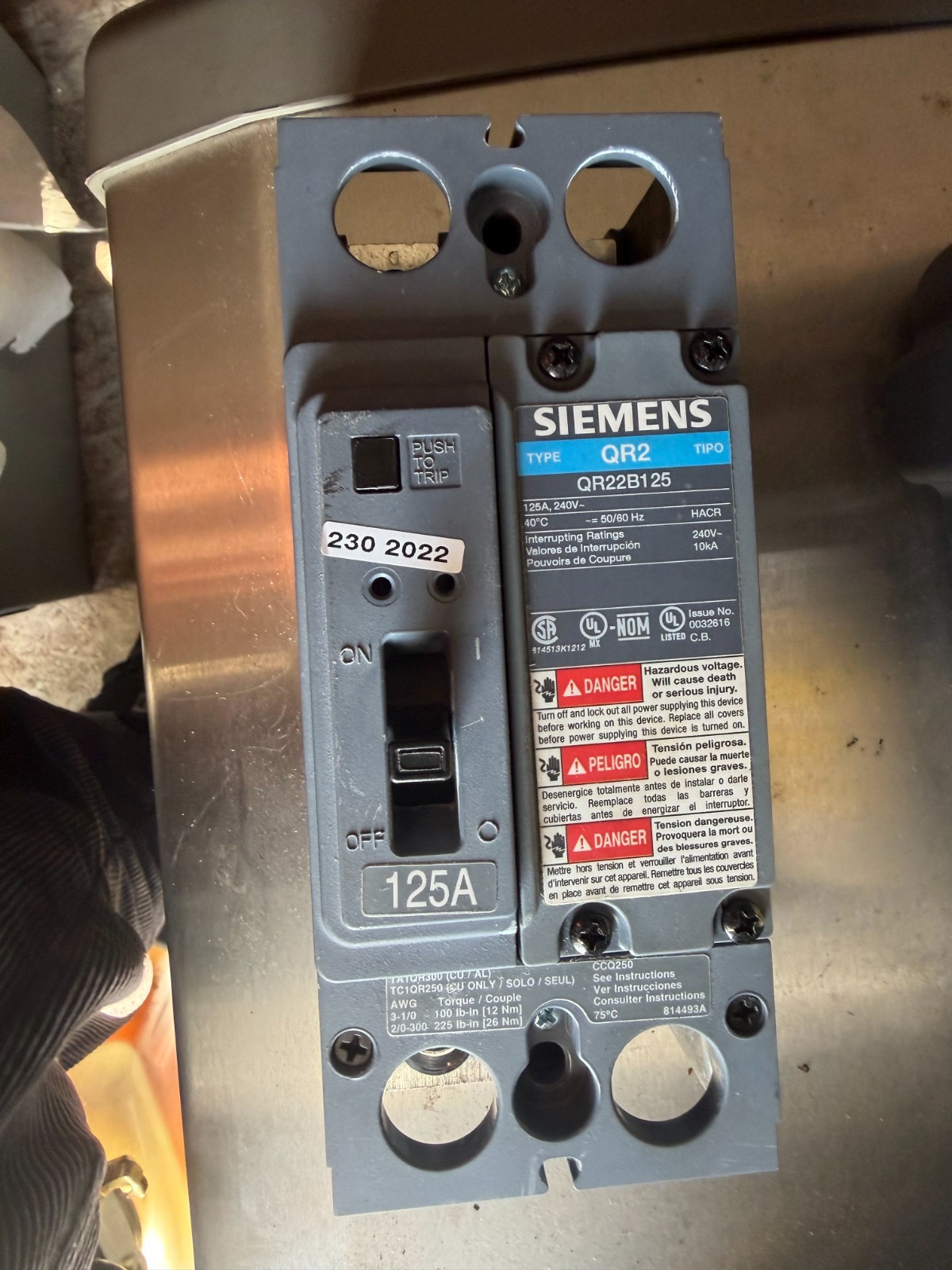 Siemens QR22B125 125 Amp 2 Pole Main Circuit Breaker 240V Type QR2 HACR