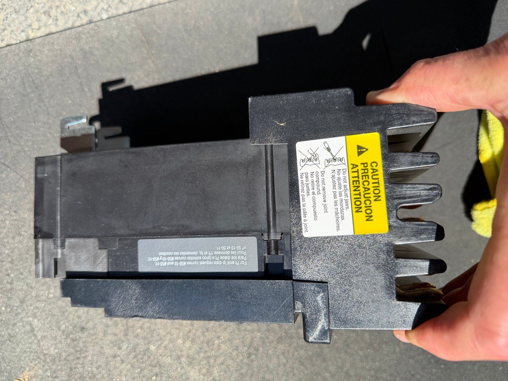 Square D HJA36100 PowerPact 100A 3-P 3-PH 600V Molded Case Circuit Breaker HJ150