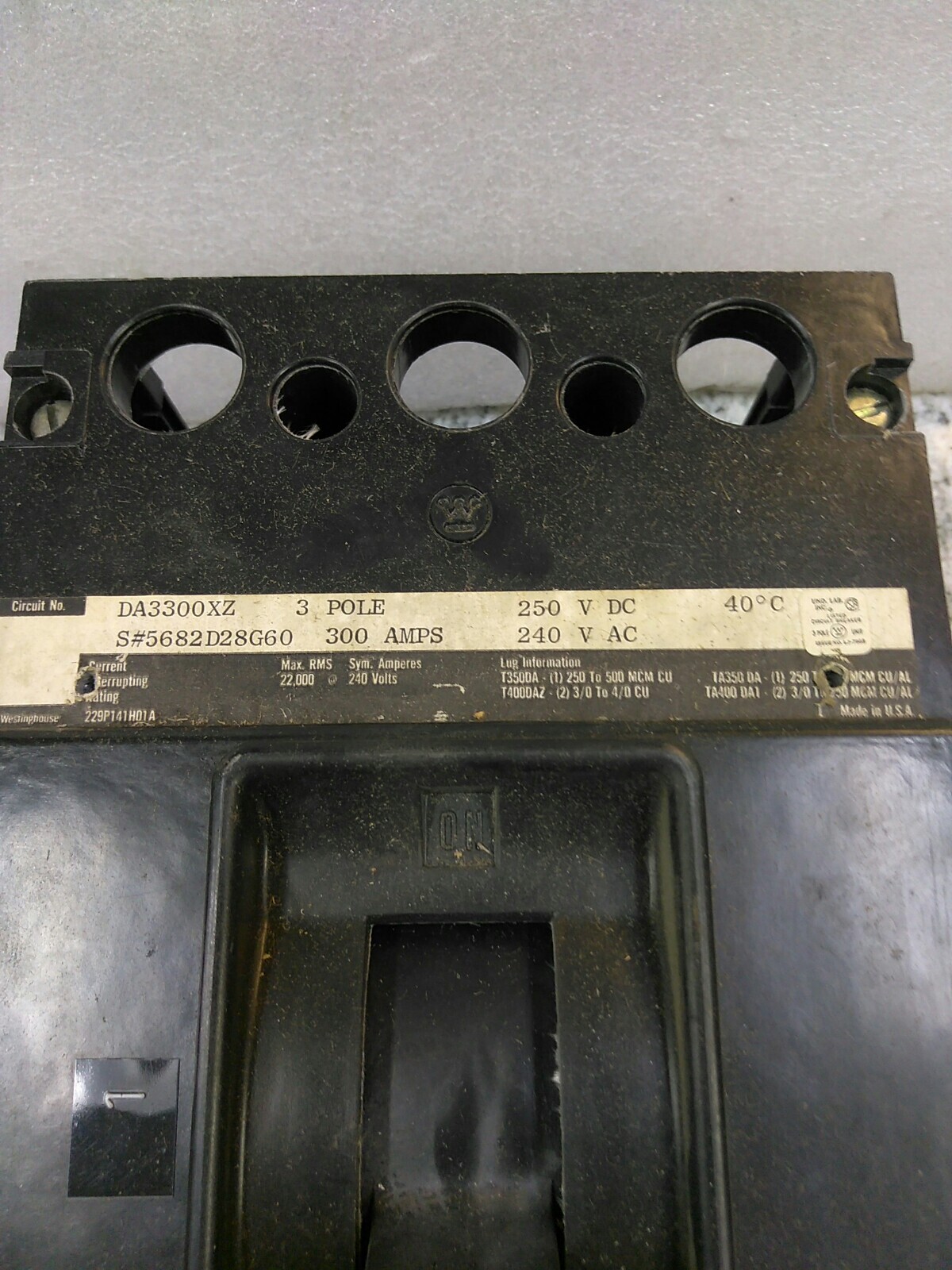 Westinghouse DA DA3300XZ , 3 pole ,300 Amp, 240VA, Circuit Breaker(8-16G2