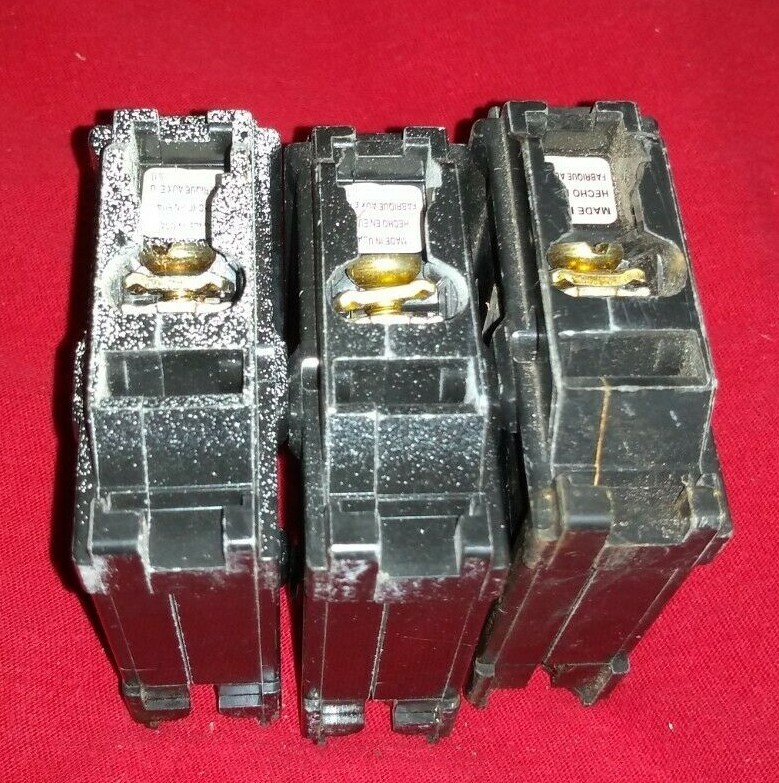 Lot of 3 Square D Breaker HOM120CP 1 Pole 20 Amp 120/240V AC Plug In