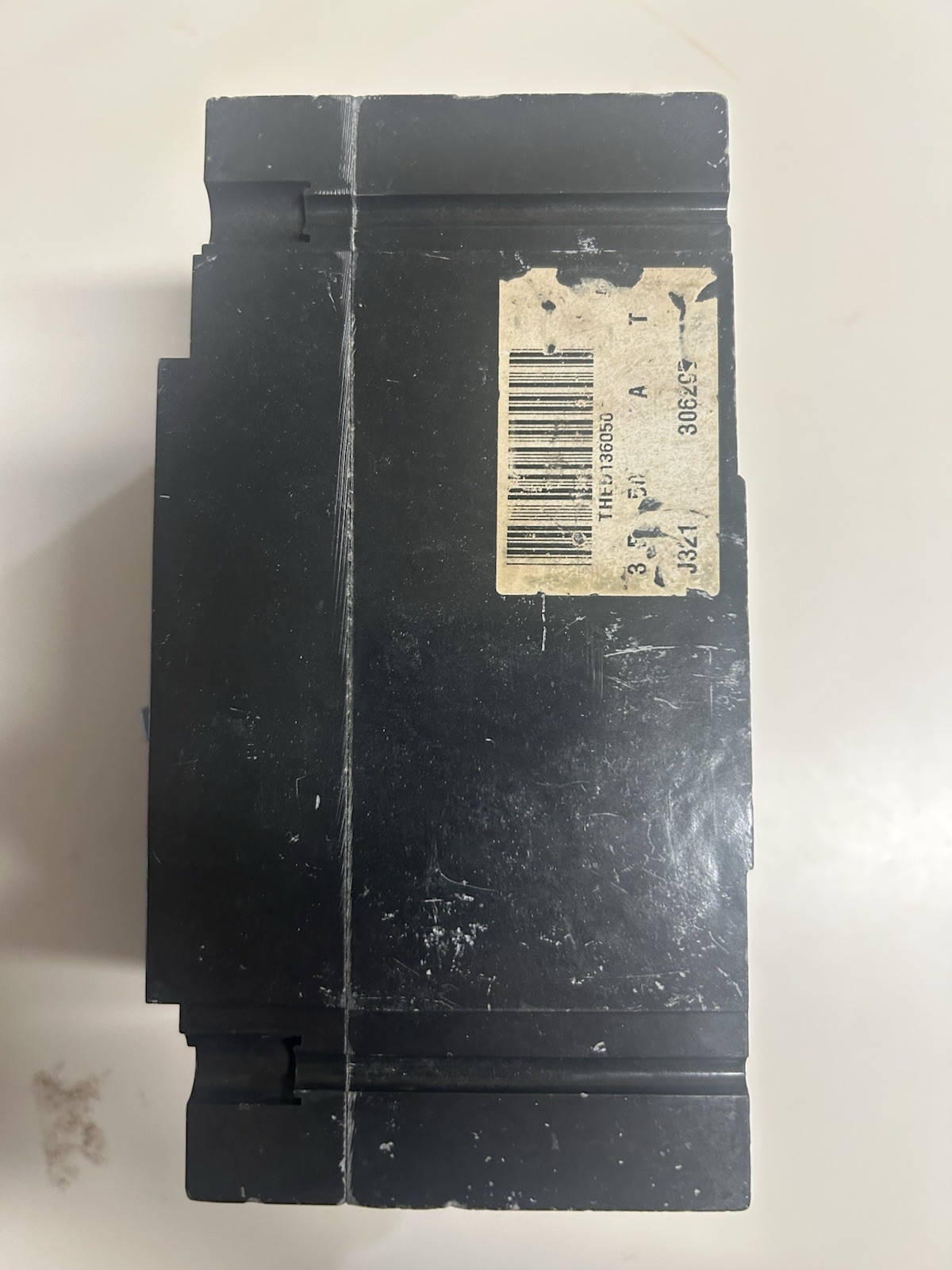 THED136050 – GE – Molded Case Circuit Breaker Feed-Thru – 50 Amp – 3 Pole
