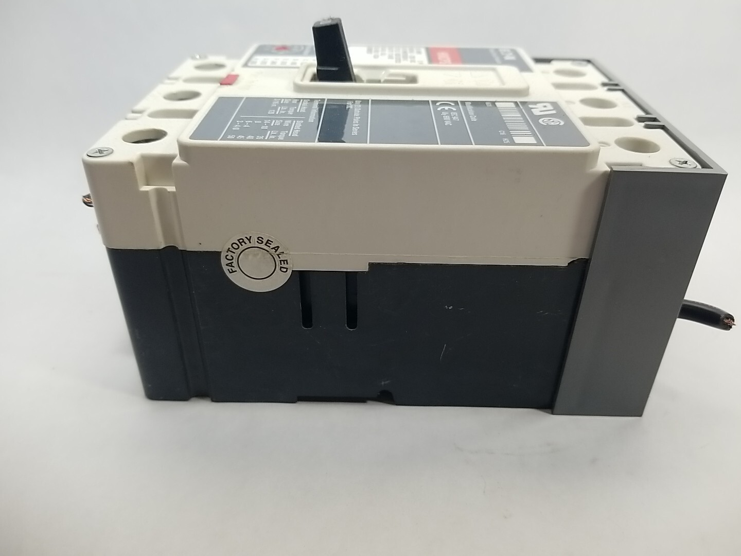 USED EATON HMCPS030H1C 30 AMP CIRCUIT BREAKER 3 POLE 600 VAC 250 VDC