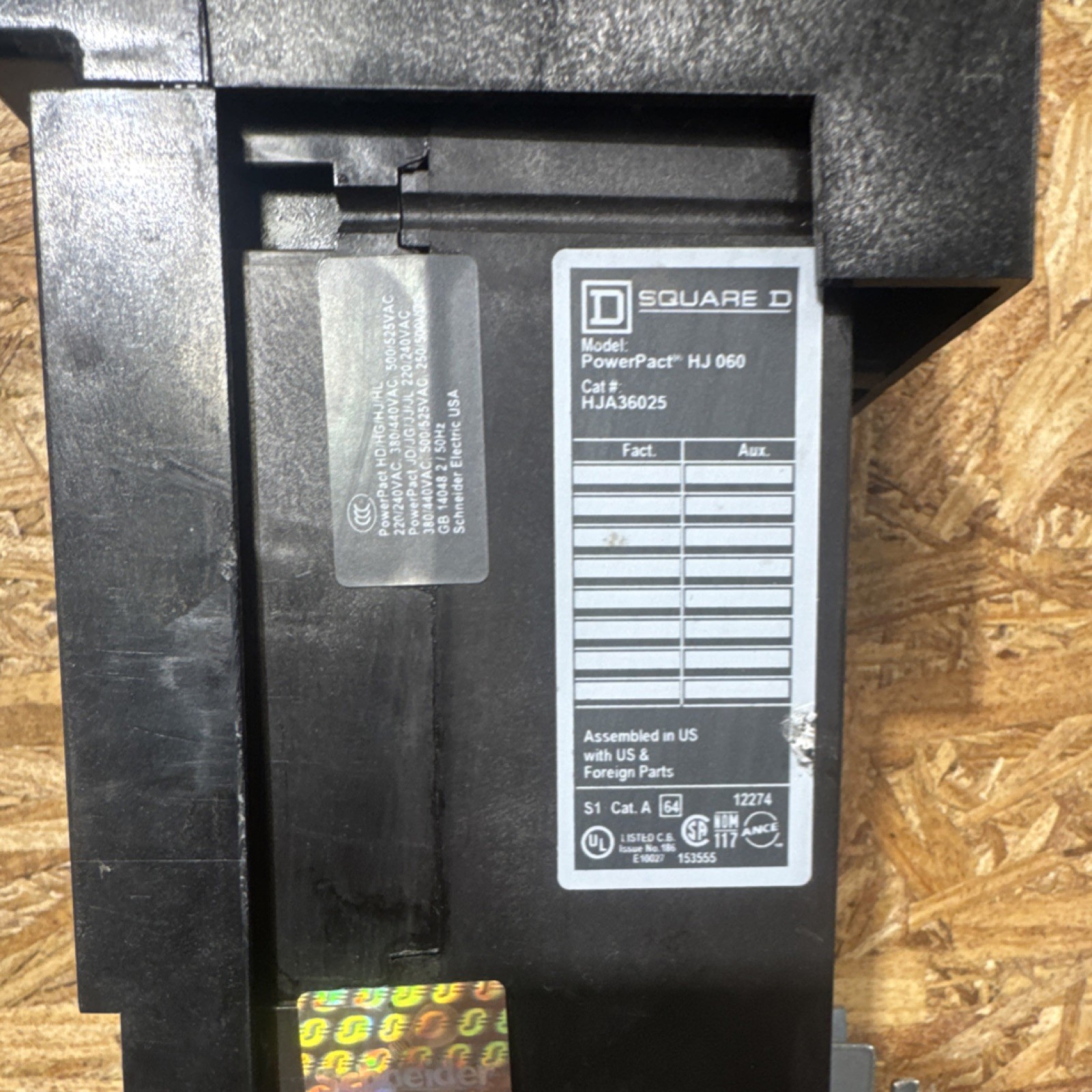 Square D PowerPact HJ060 Circuit Breaker 25A 240/480/600V AC 3-Pole HJA36025