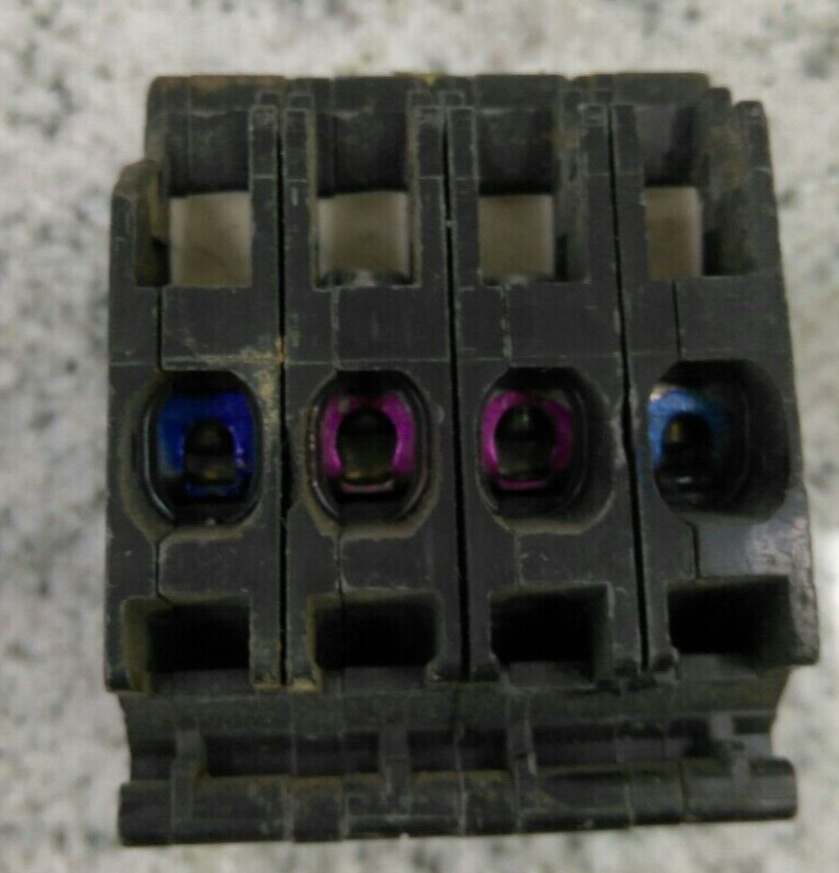 Siemens/ BREAKER/Q21530CT /15-30Amp /4 Pole / 120/240VAC/QT/ QUAD/USE(L198