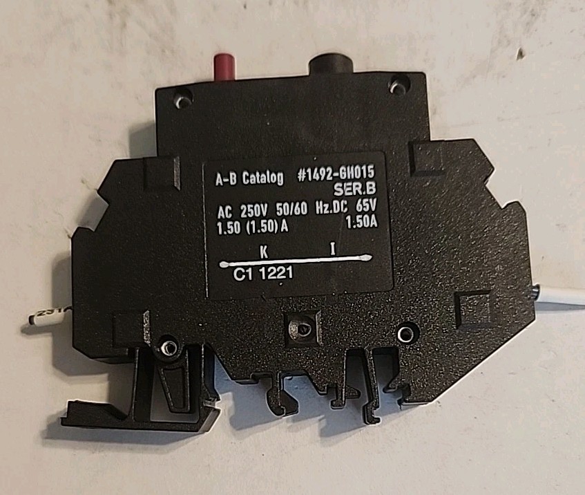ALLEN BRADLEY 1492-GH015 MINIATURE CIRCUIT BREAKER 1.50A 250VAC 1 POLE