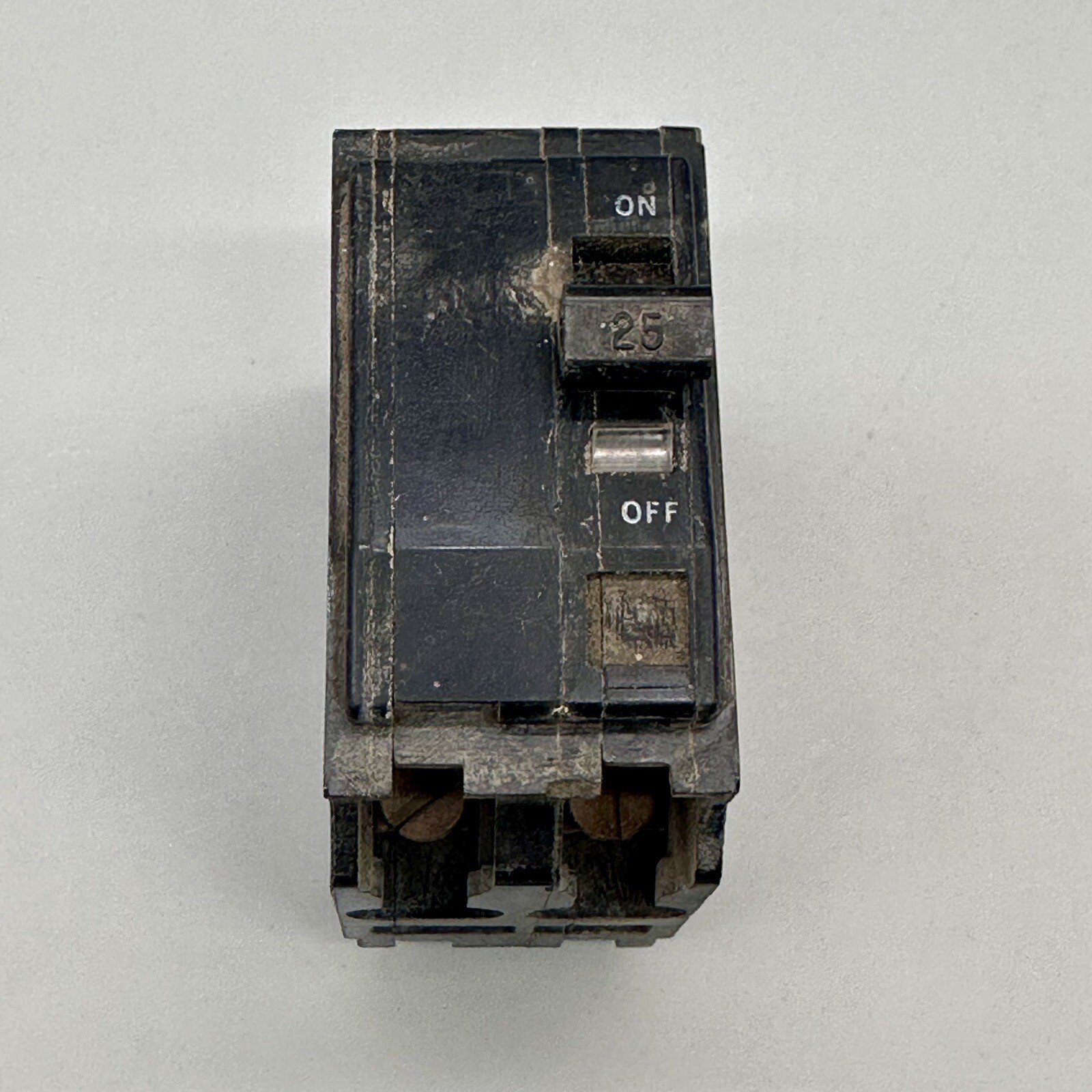 Square D LK-6959 Circuit Breaker 25 Amp 120/240 Volts 2 Pole – USED/Untested