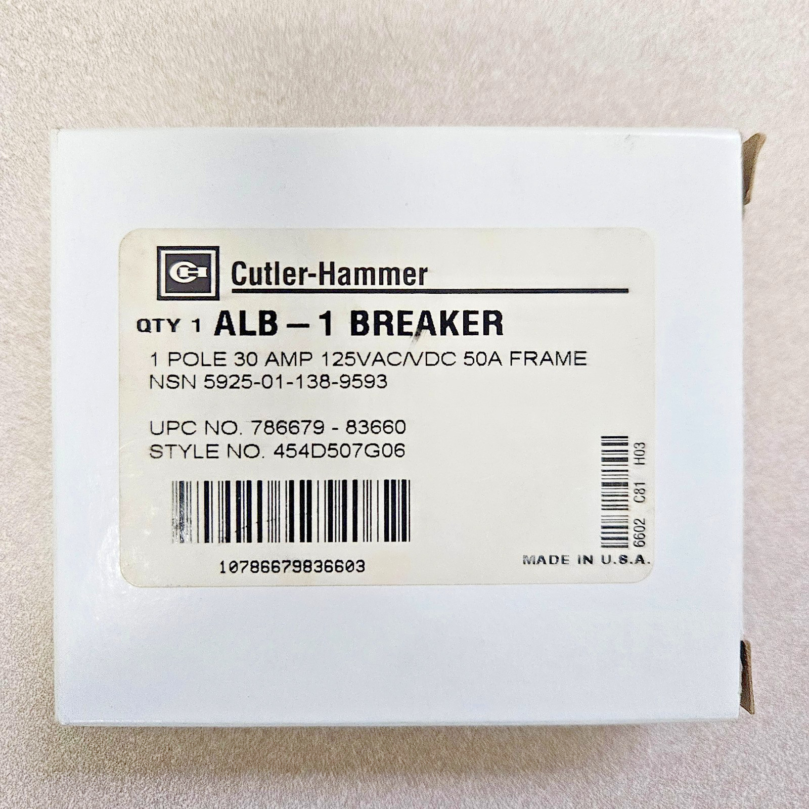 Eaton 1P, 30A/125VAC Circuit Breaker, 454D507G06, NSN 5925-01-138-9593, New